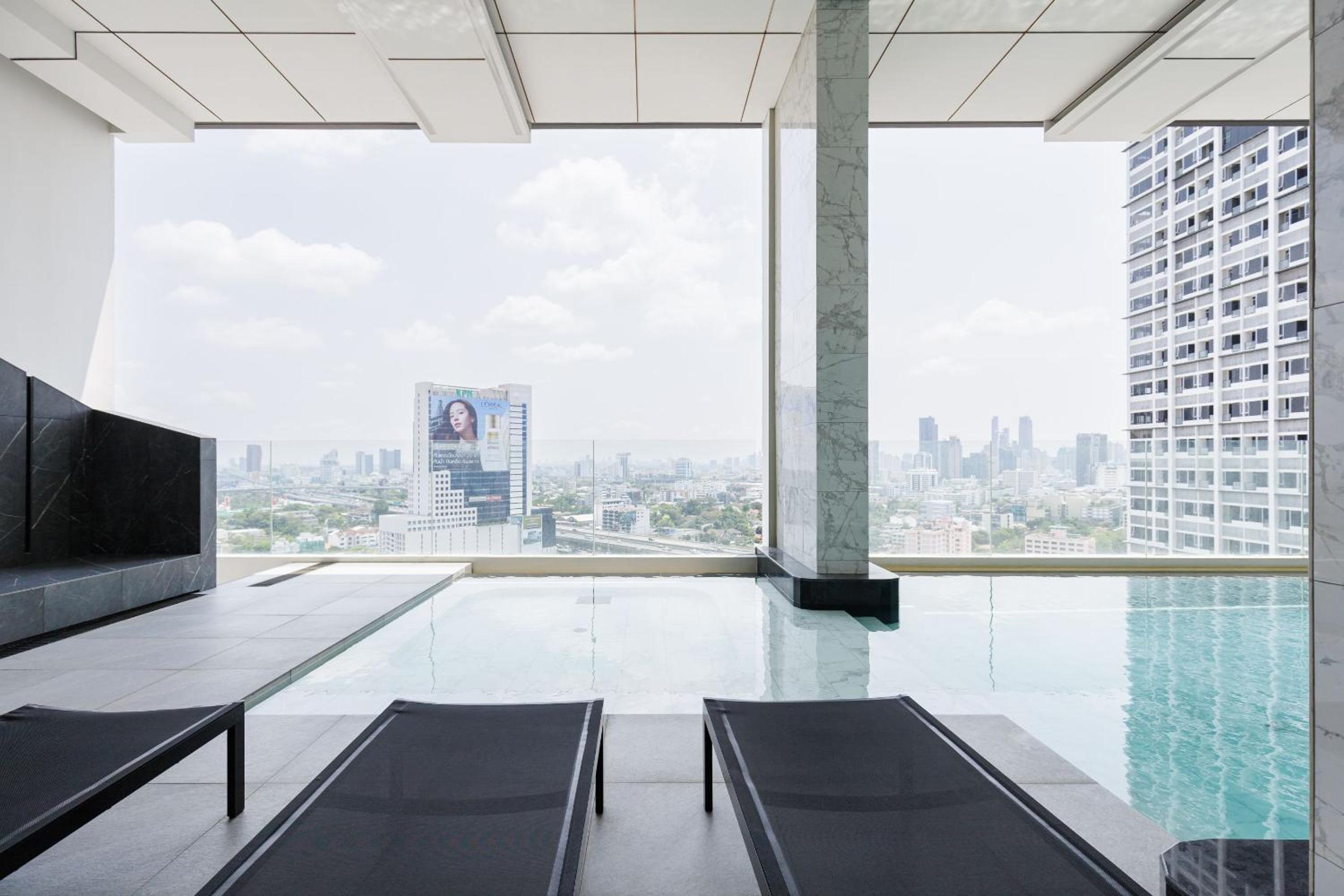 Loft Pool Superior Suite Near jodd Night Market 500mbps Wi-Fi Twin