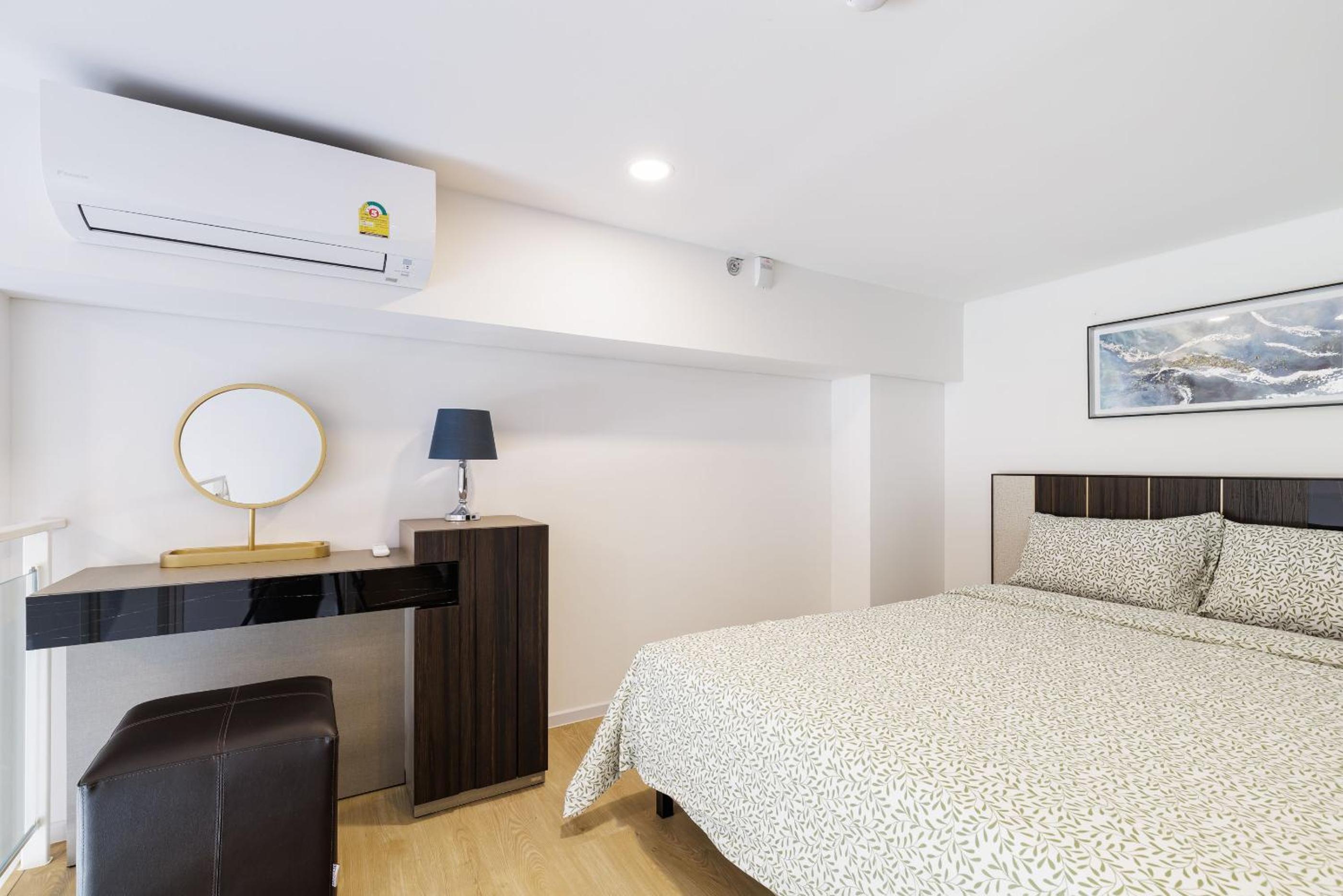 Loft Pool Superior Suite Near jodd Night Market 500mbps Wi-Fi Twin