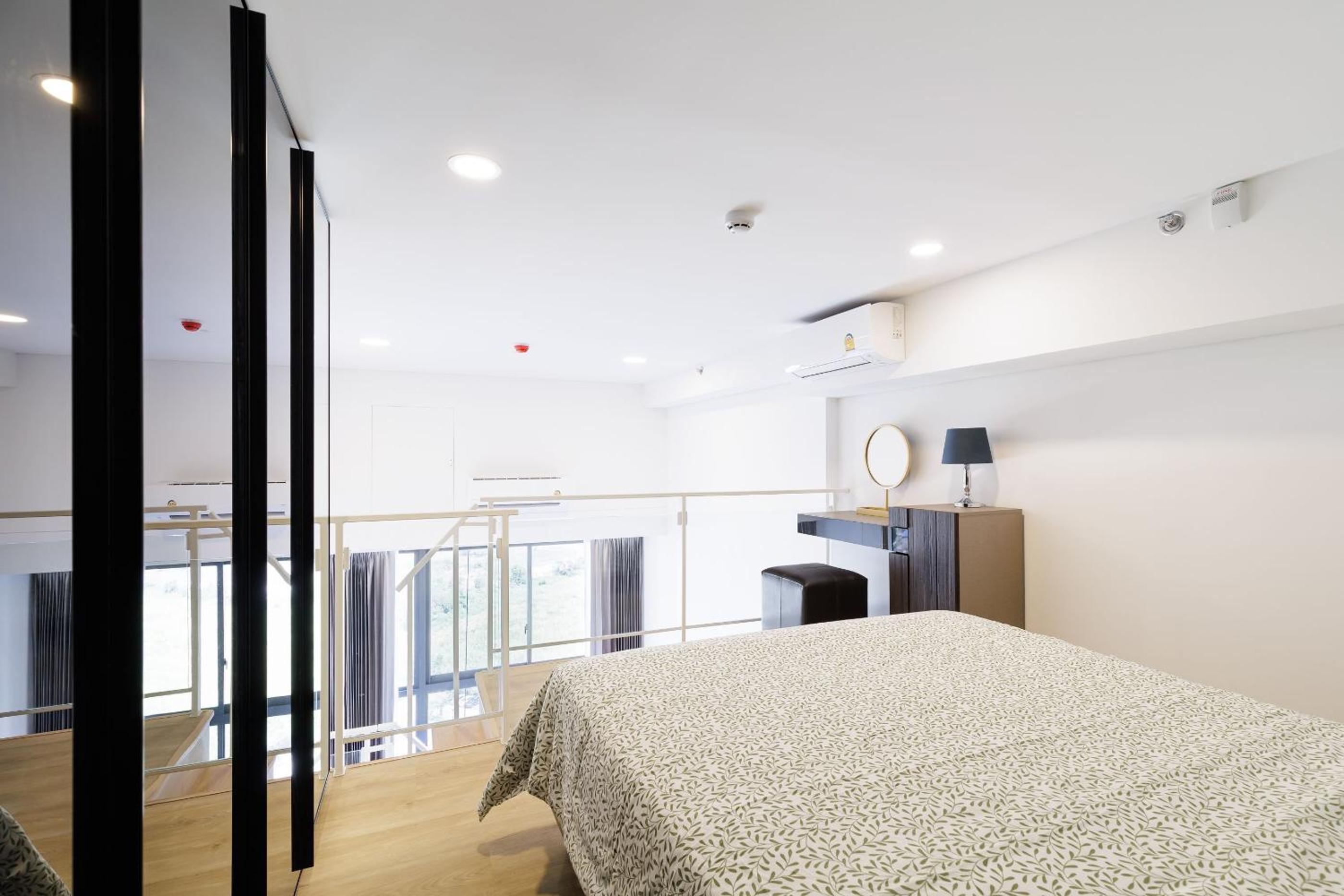 Loft Pool Superior Suite Near jodd Night Market 500mbps Wi-Fi Twin