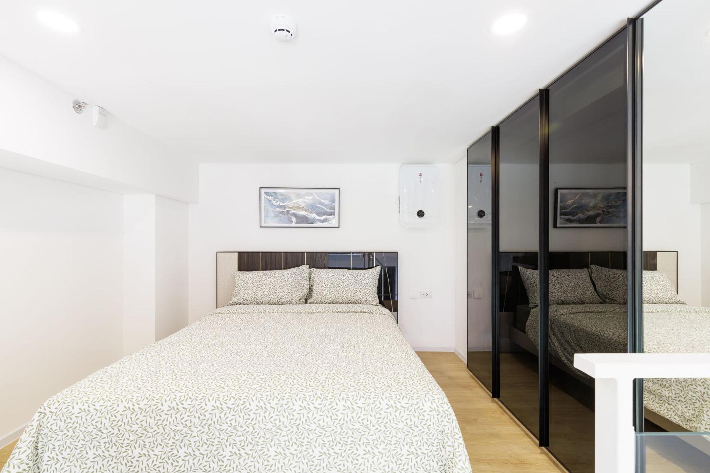 Loft Pool Superior Suite Near jodd Night Market 500mbps Wi-Fi Twin