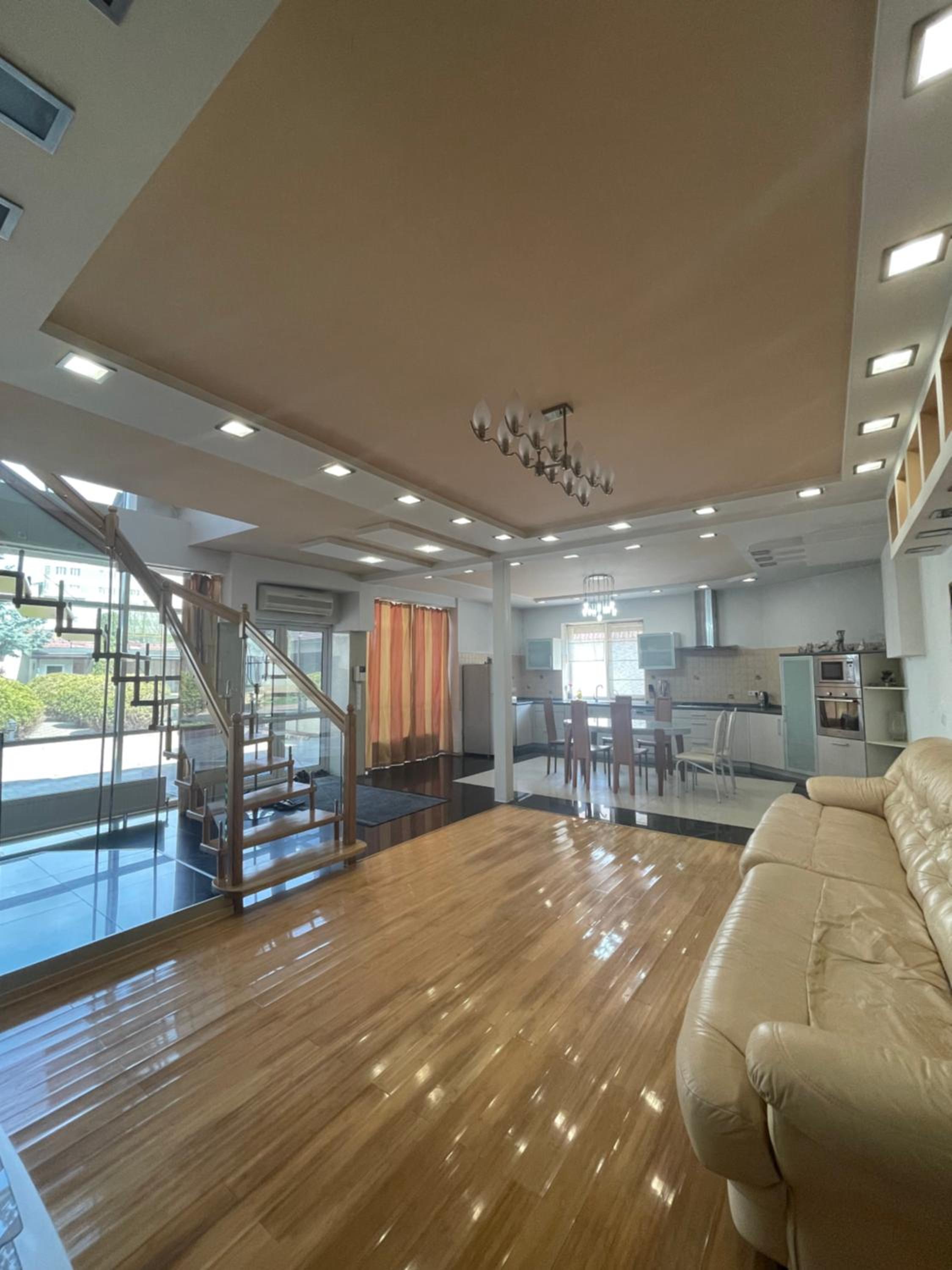 Grand Villa in City Centre