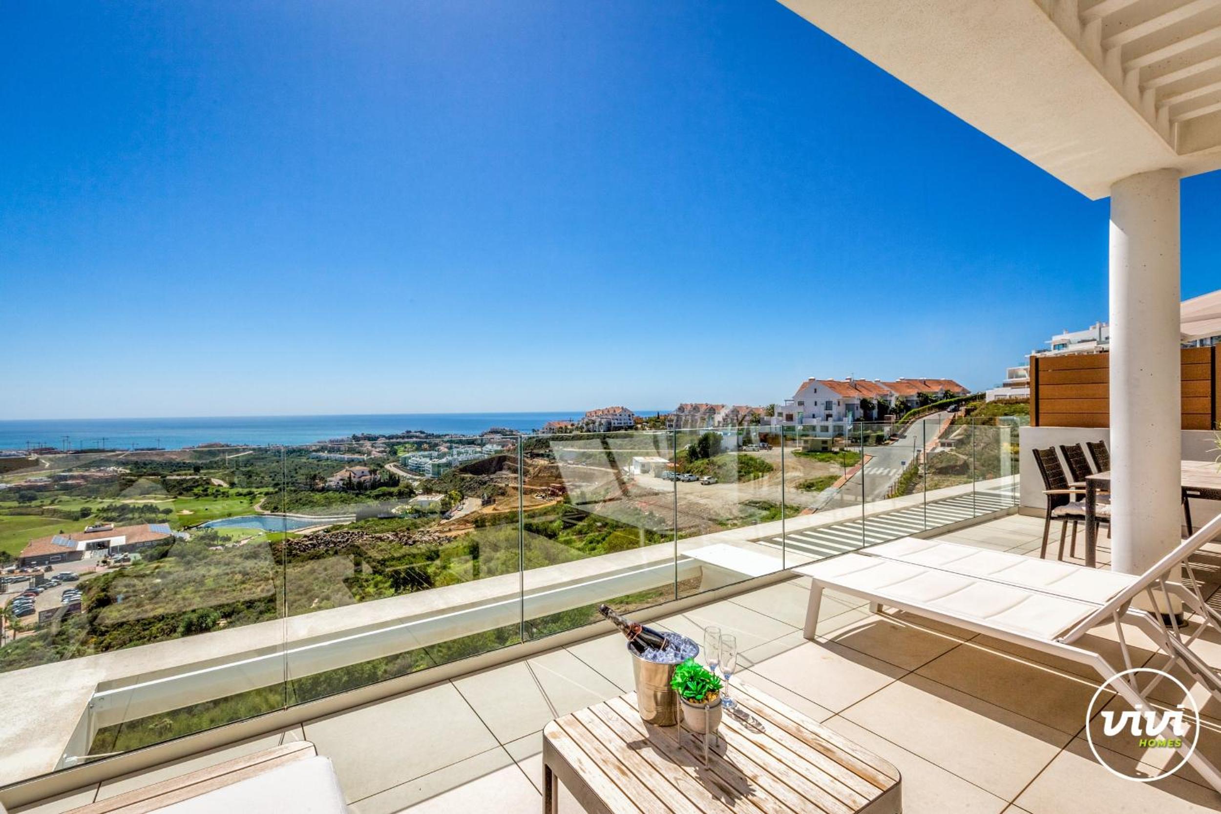 ViVi Homes - The Heights Pool, Gym, Sauna, Terrace & Sea View