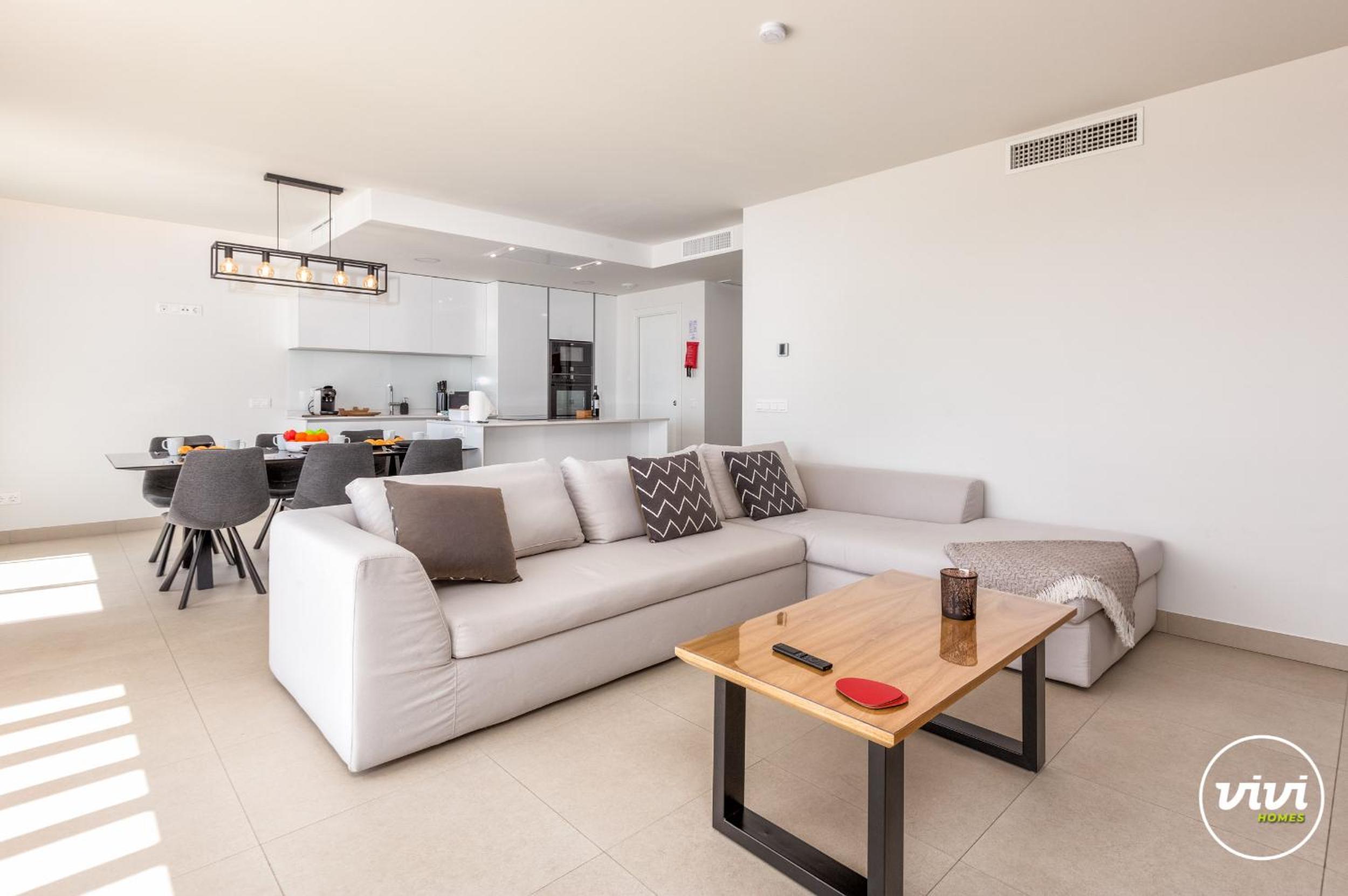 ViVi Homes - The Heights Pool, Gym, Sauna, Terrace & Sea View