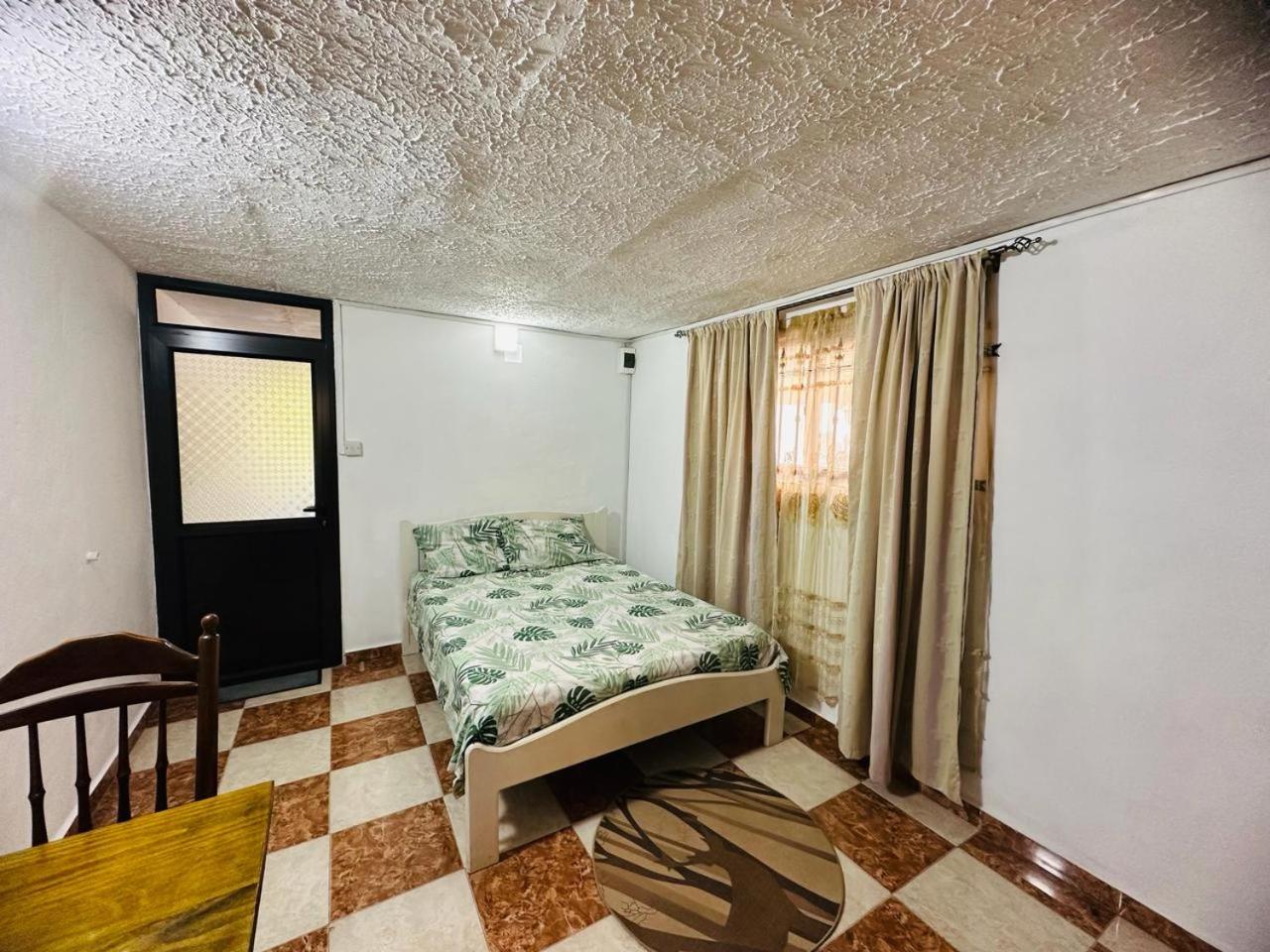 Verolux bedroom service view 3