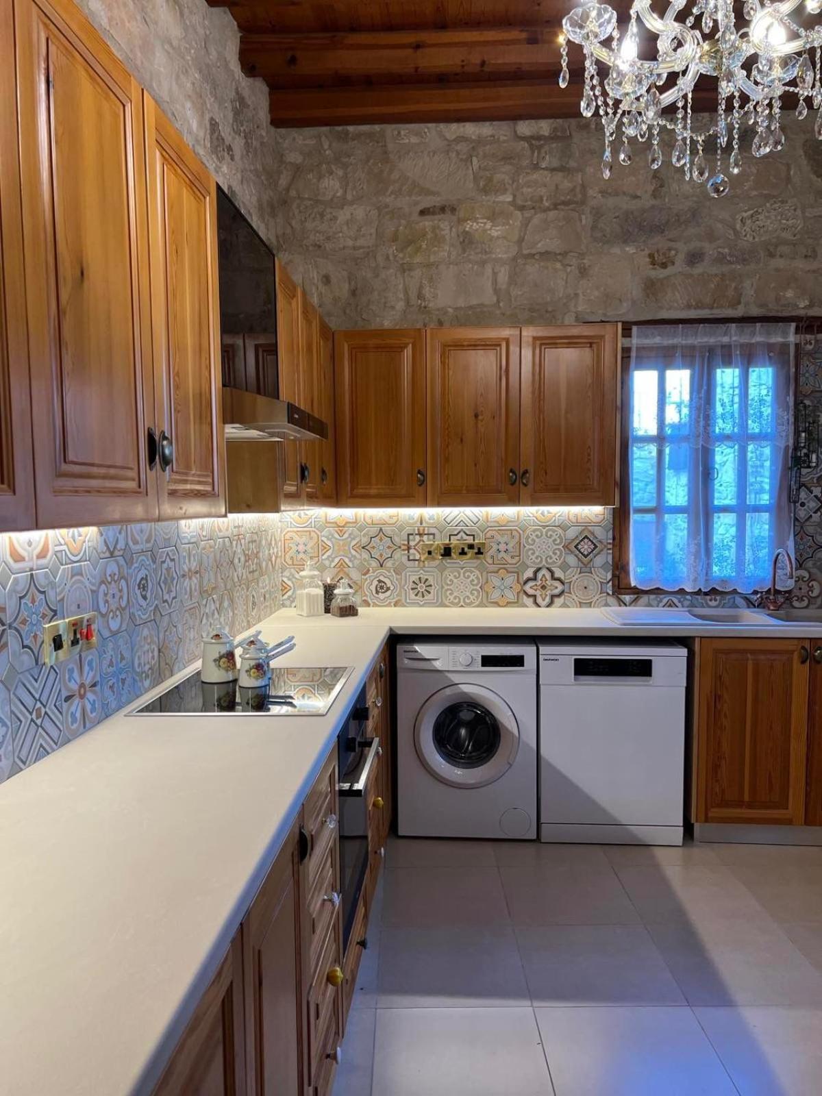 Florence Dreaming House