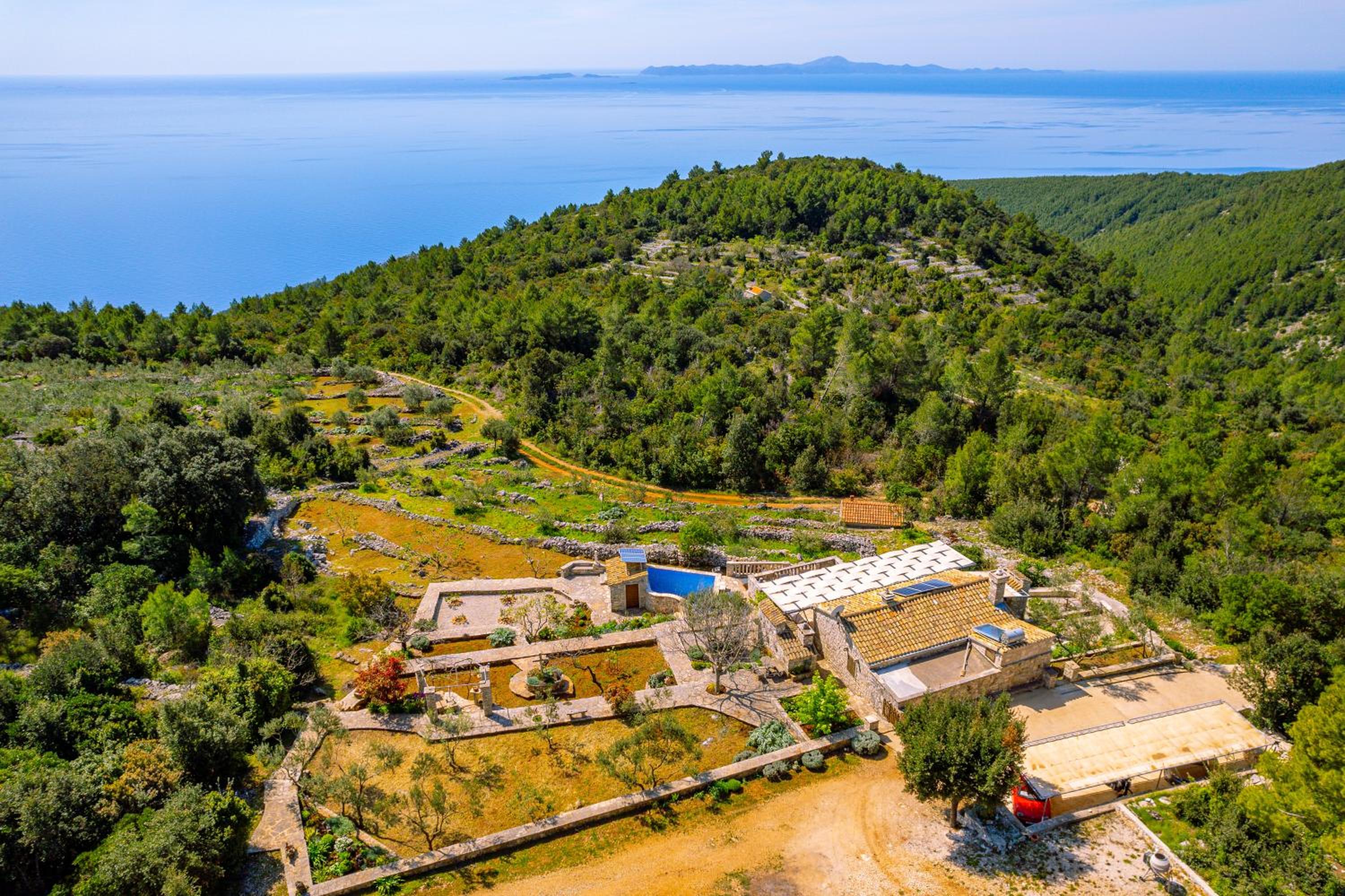 Eco holiday house Cive view 3
