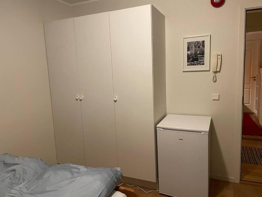 By the sea. Hybel/Room in South of Troms Central view 5