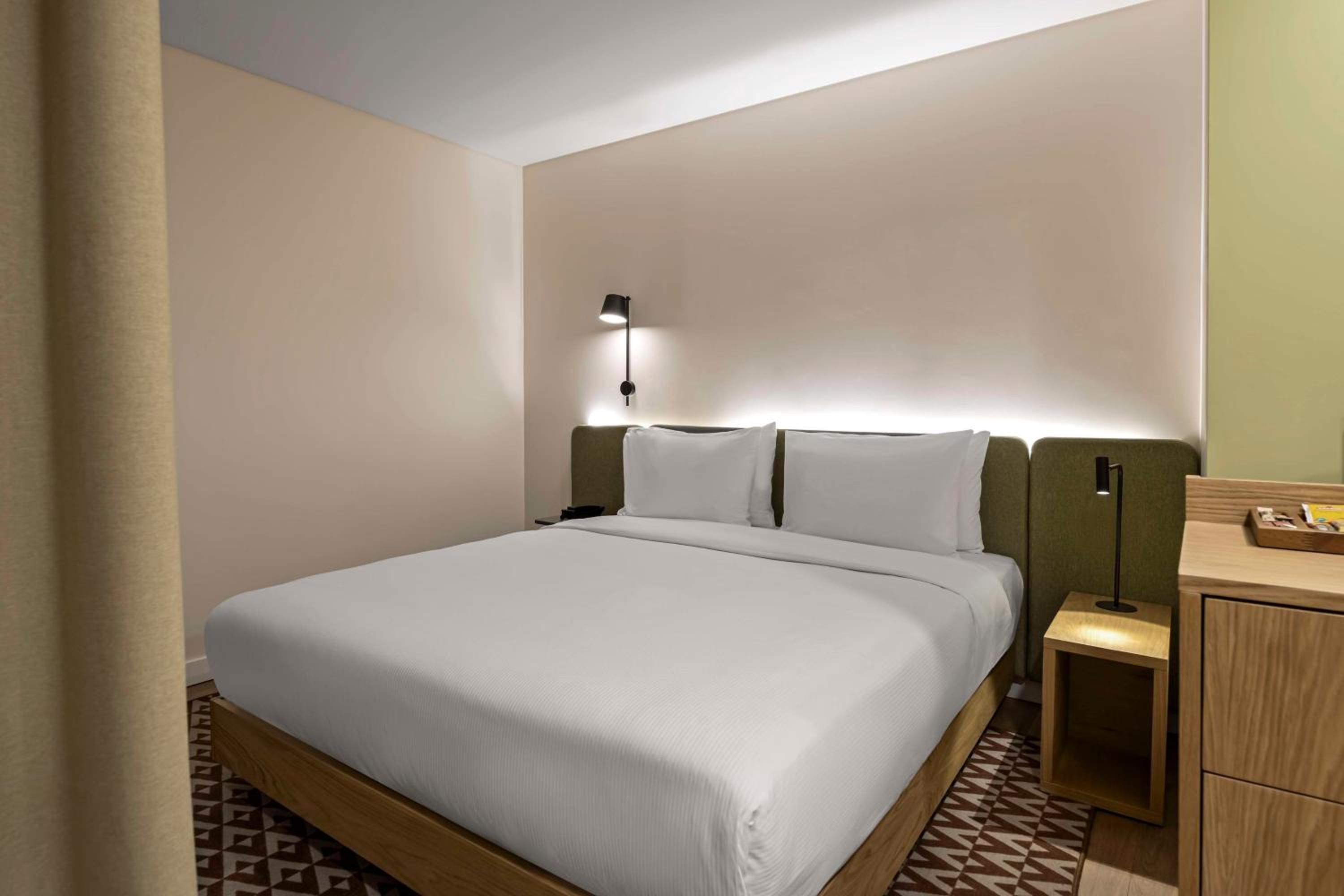 Hampton By Hilton İstanbul Sirkeci - Image 11