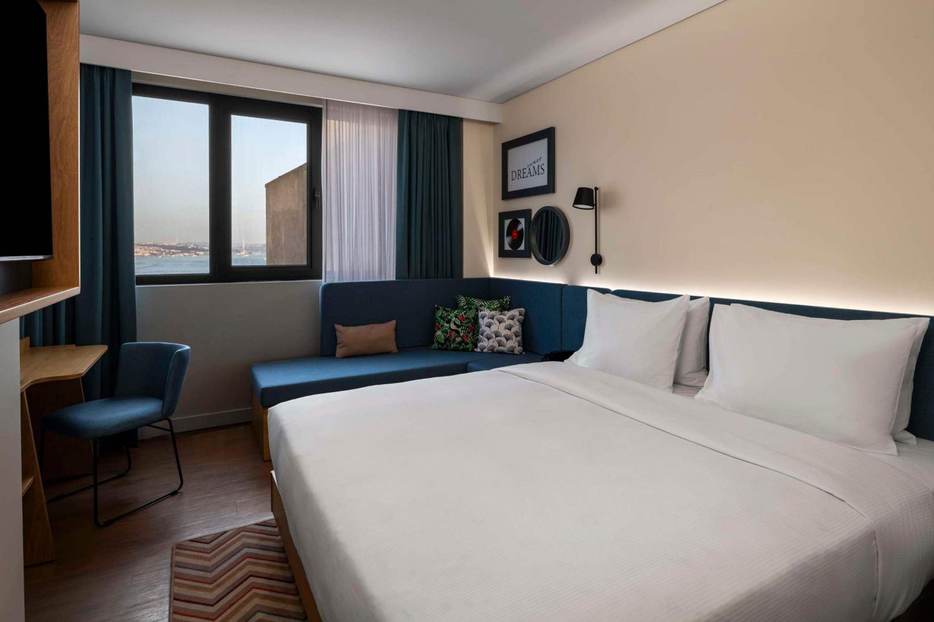 Hampton By Hilton İstanbul Sirkeci - Image 12