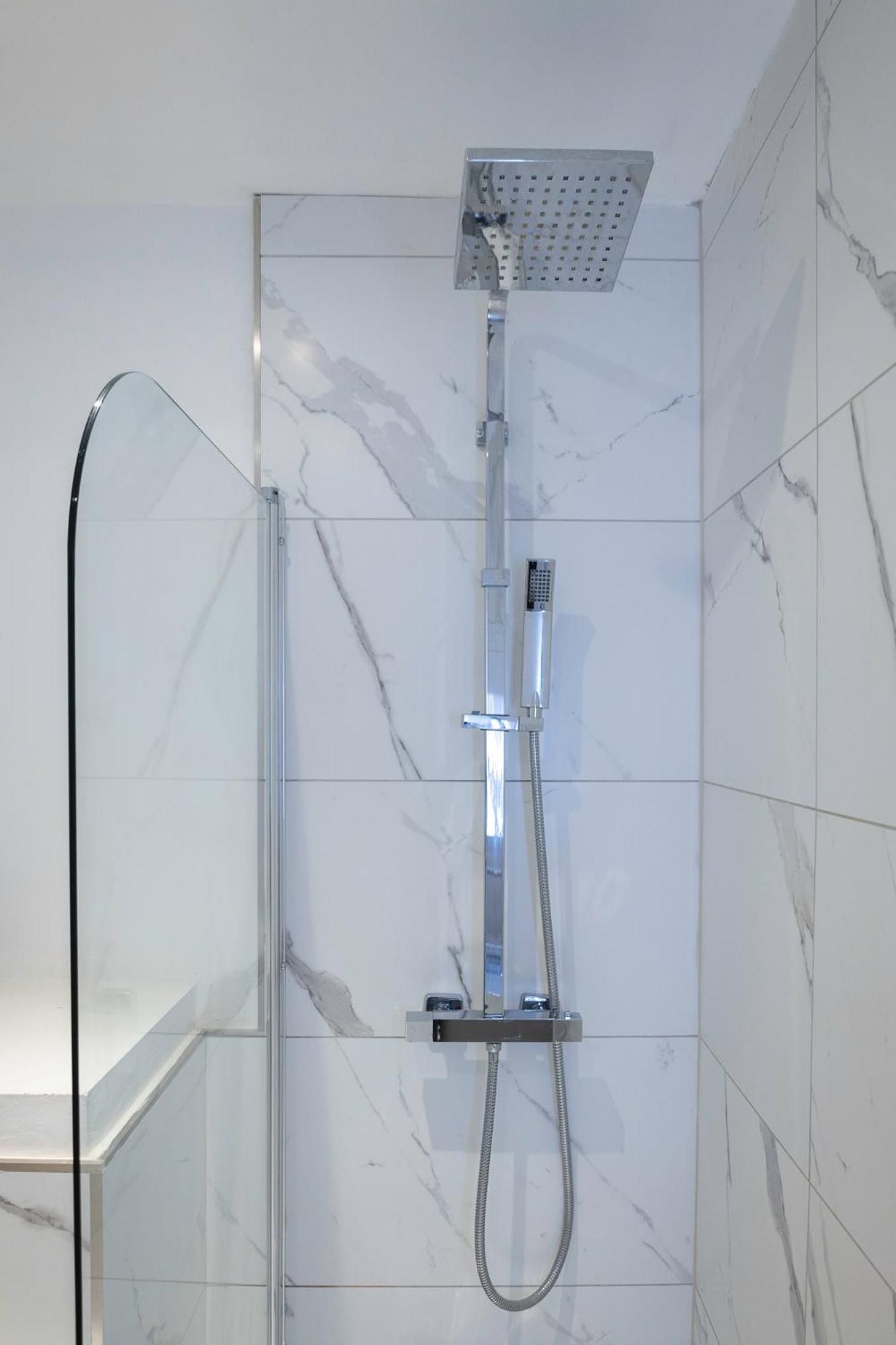 Stunning Two Bedroom Brighton Penthouse