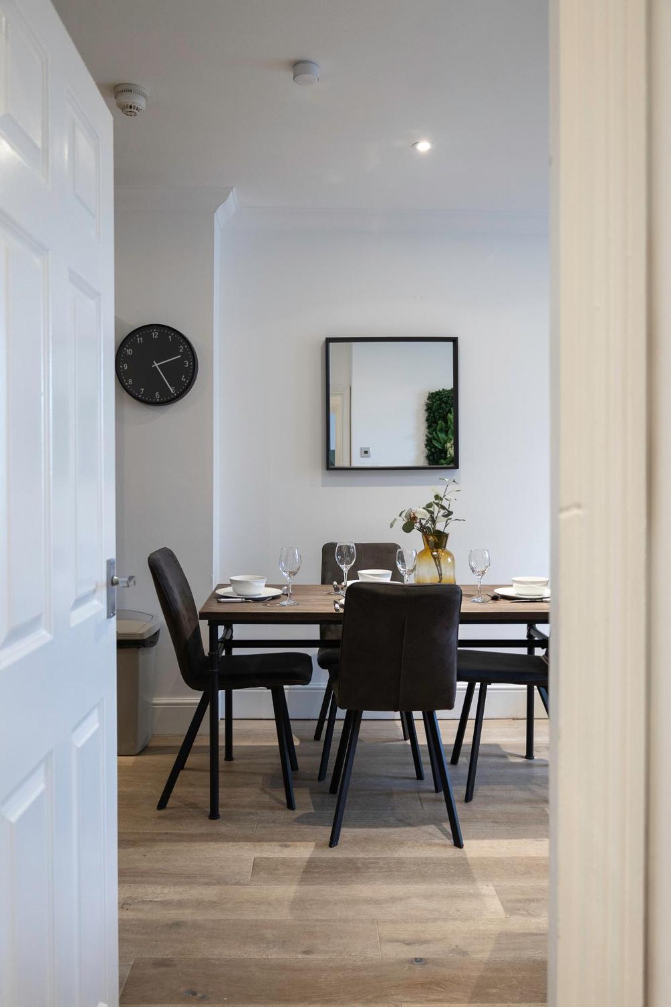 Stunning Two Bedroom Brighton Penthouse