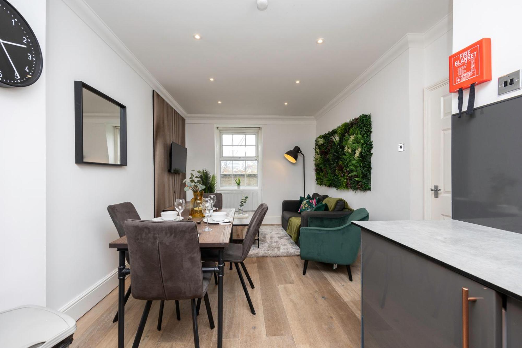 Stunning Two Bedroom Brighton Penthouse
