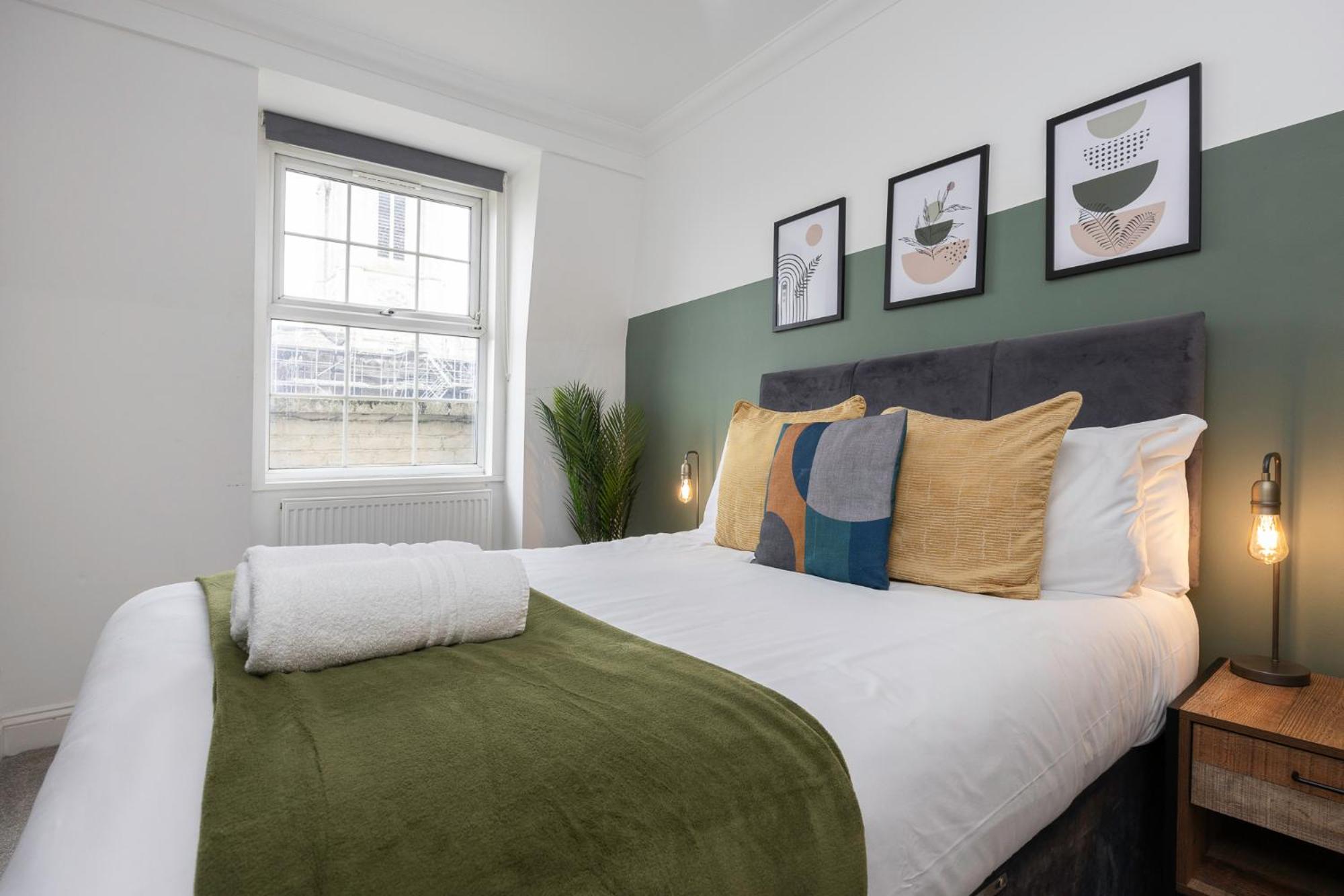 Stunning Two Bedroom Brighton Penthouse