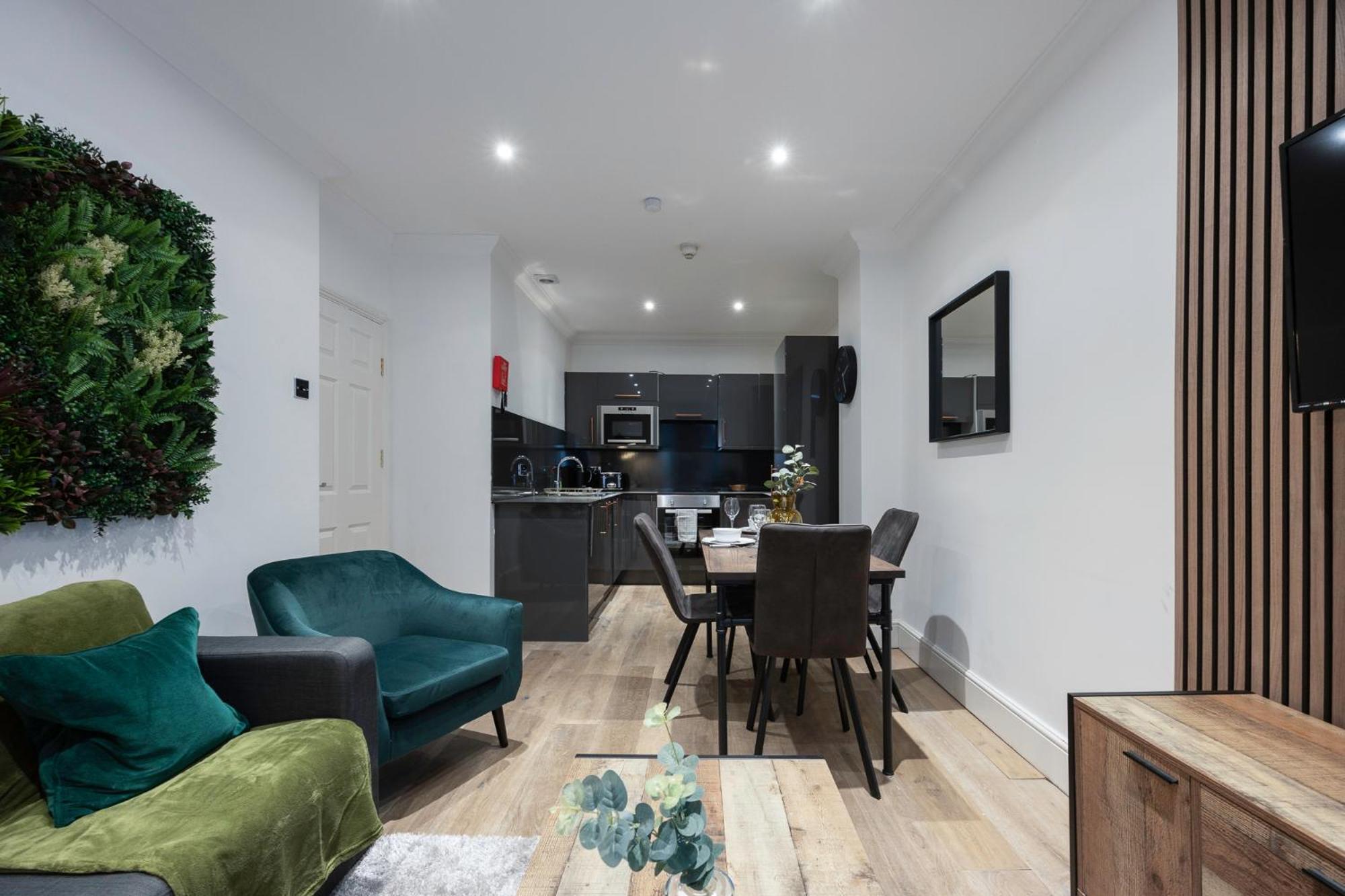 Stunning Two Bedroom Brighton Penthouse