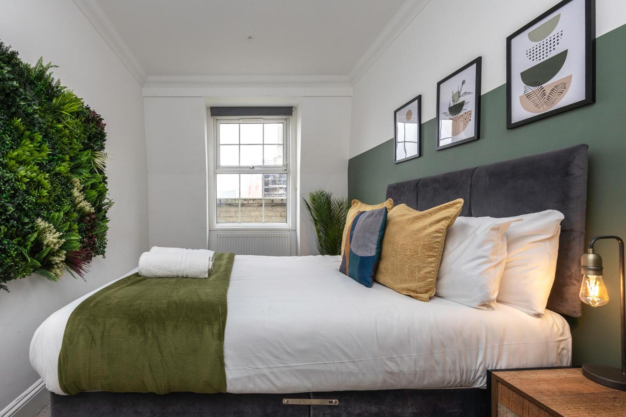 Stunning Two Bedroom Brighton Penthouse