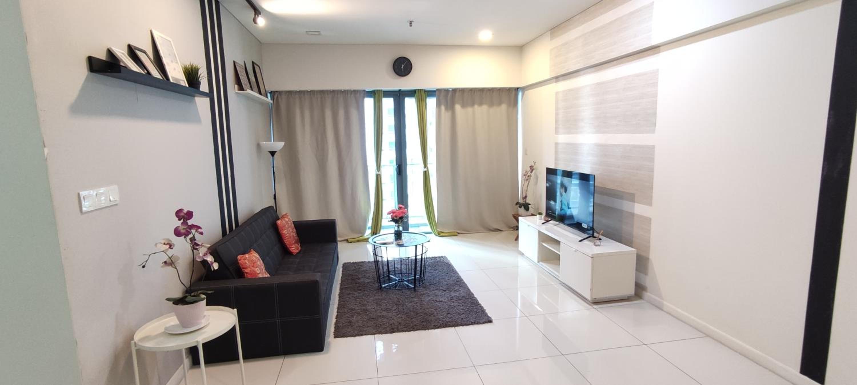 Mercu Summer Suites by Cozy place