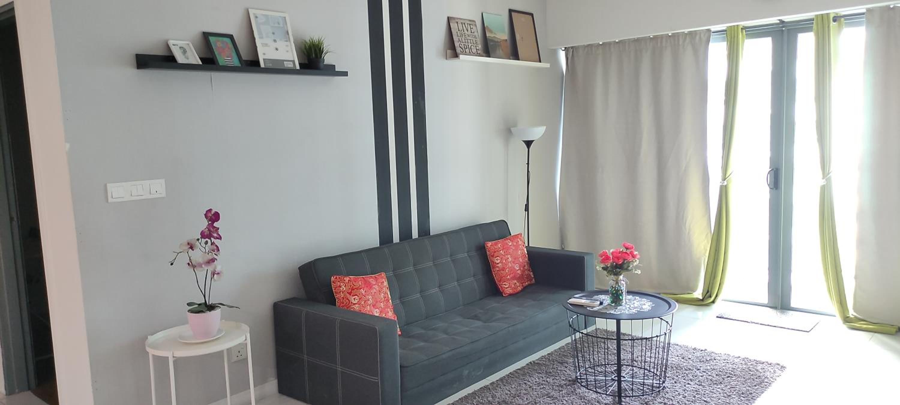 Mercu Summer Suites by Cozy place
