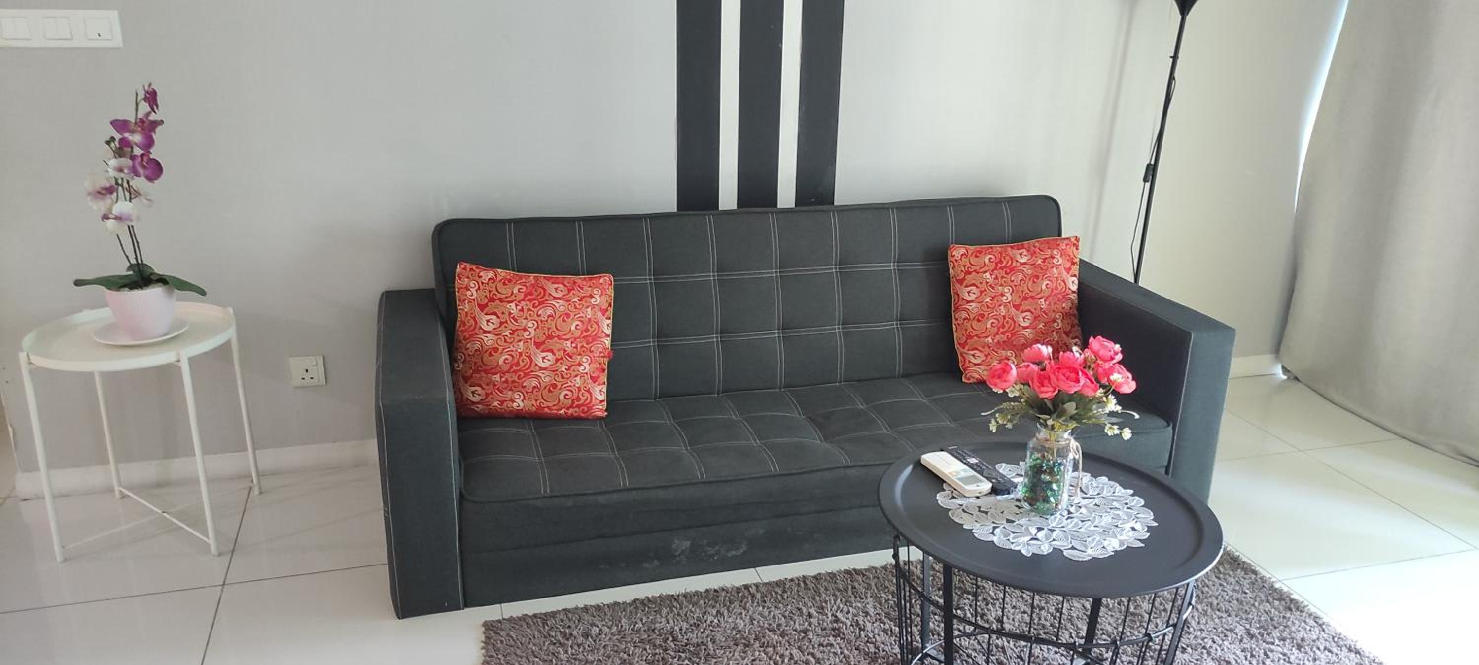 Mercu Summer Suites by Cozy place