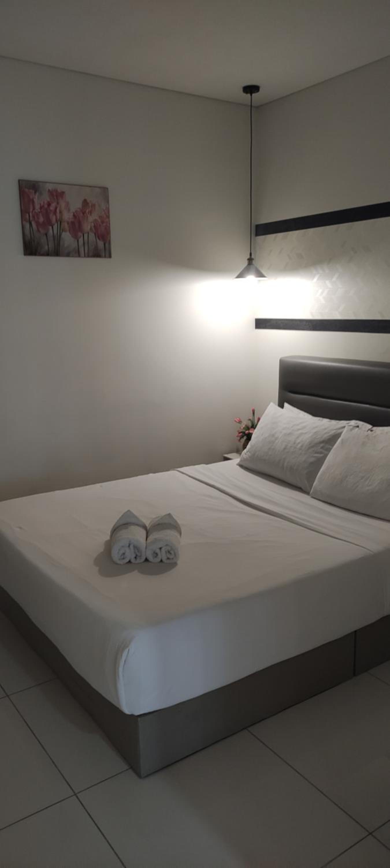Mercu Summer Suites by Cozy place