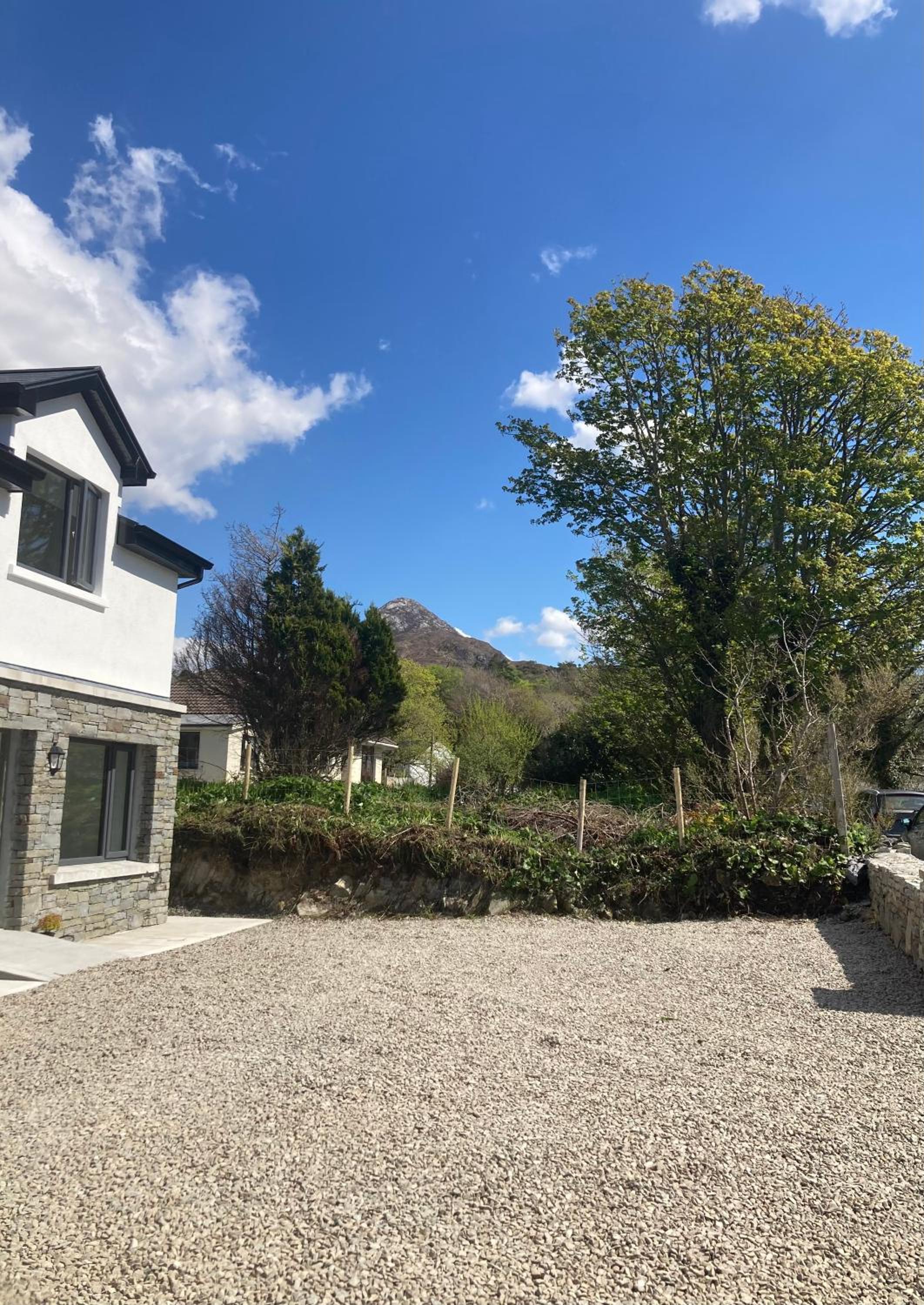 Luxury 3 Bed Townhouse Letterfrack Village Connemara National Park