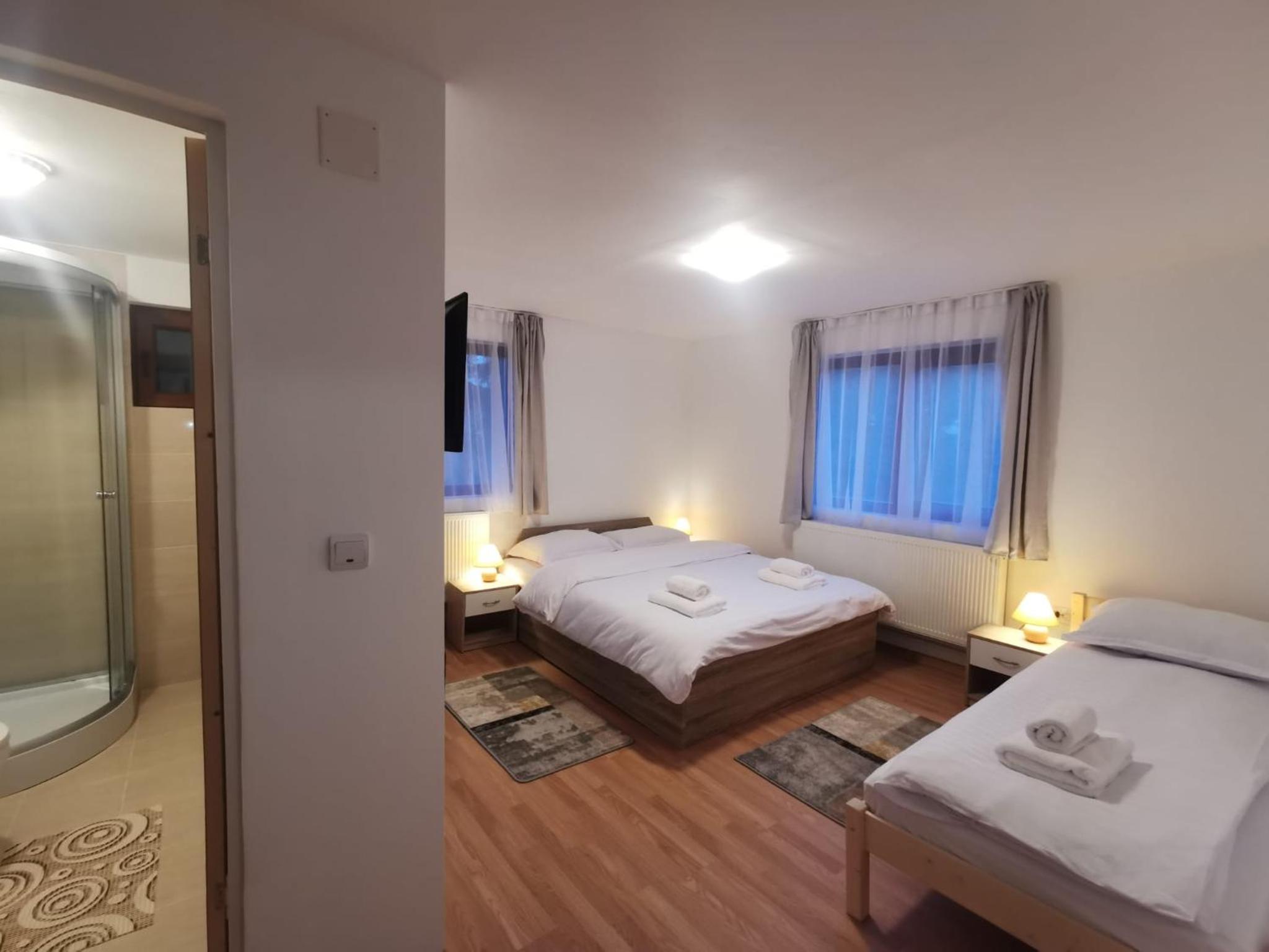 Casa Roua Branului view 3