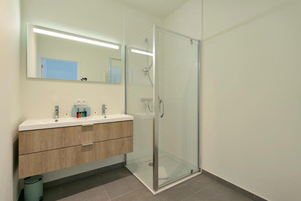 Luxurious new town-house at 100 meters from beach in prestigious O'Sea-project