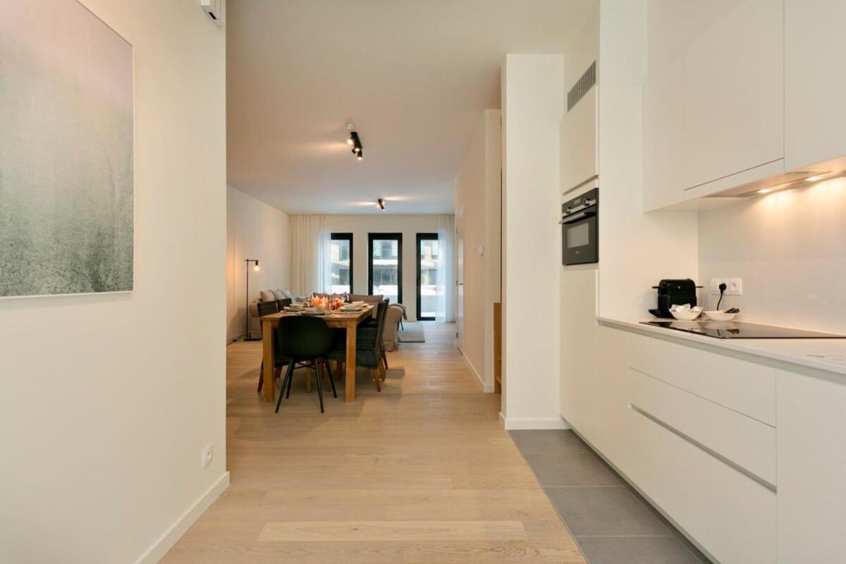 Luxurious new town-house at 100 meters from beach in prestigious O'Sea-project