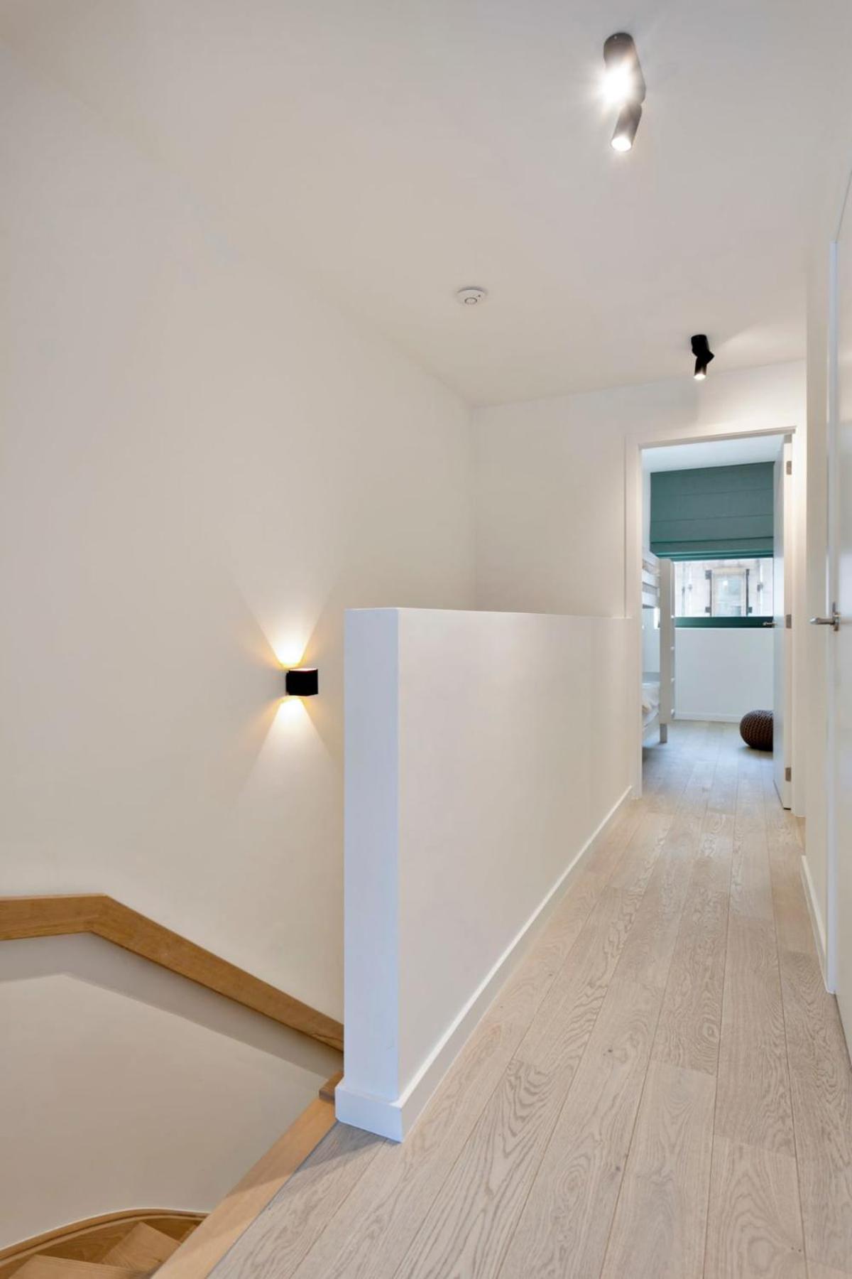 Luxurious new town-house at 100 meters from beach in prestigious O'Sea-project