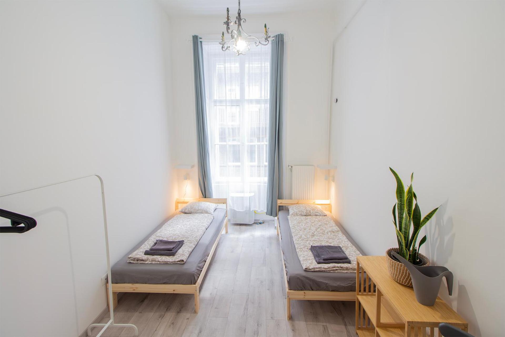 Dohány Apartment with 3BEDROOM 1,5BATH - 9PEOPLE view 3