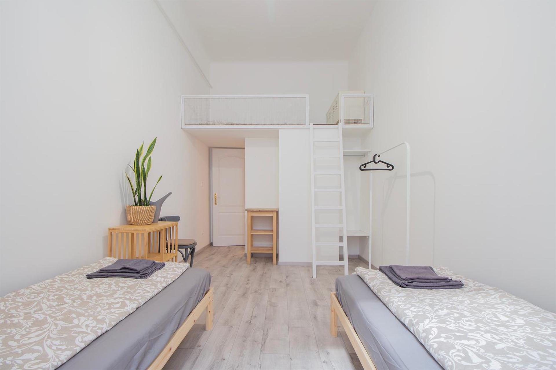 Dohány Apartment with 3BEDROOM 1,5BATH - 9PEOPLE view 4