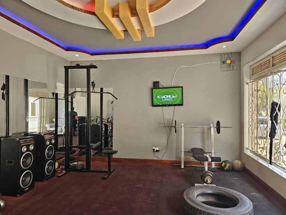 HILLS APARTMENTS