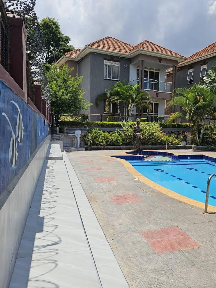 HILLS APARTMENTS