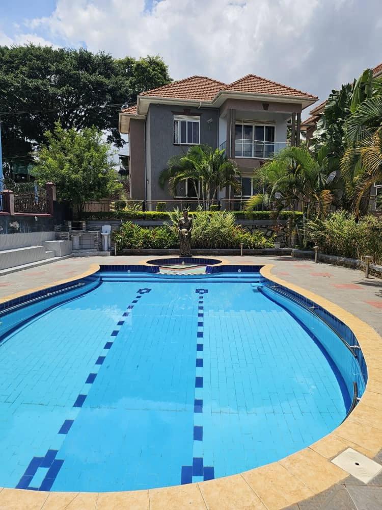 HILLS APARTMENTS