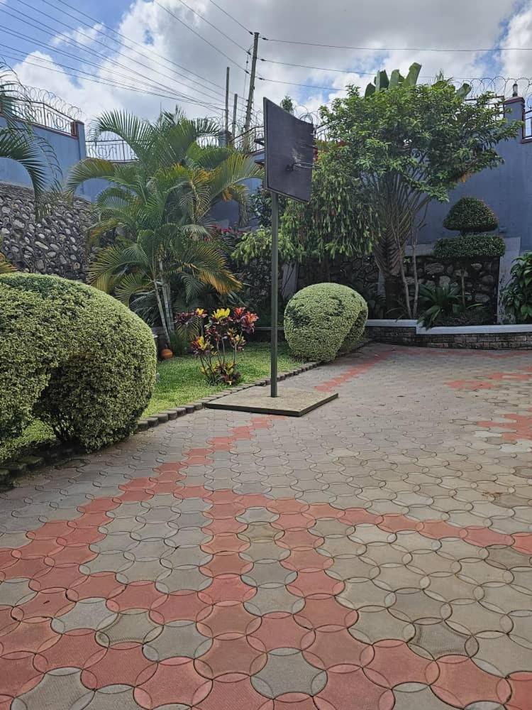 HILLS APARTMENTS