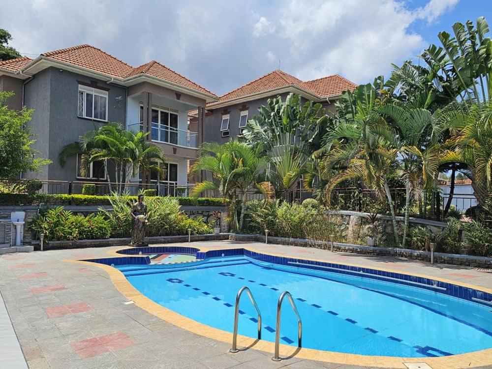 HILLS APARTMENTS