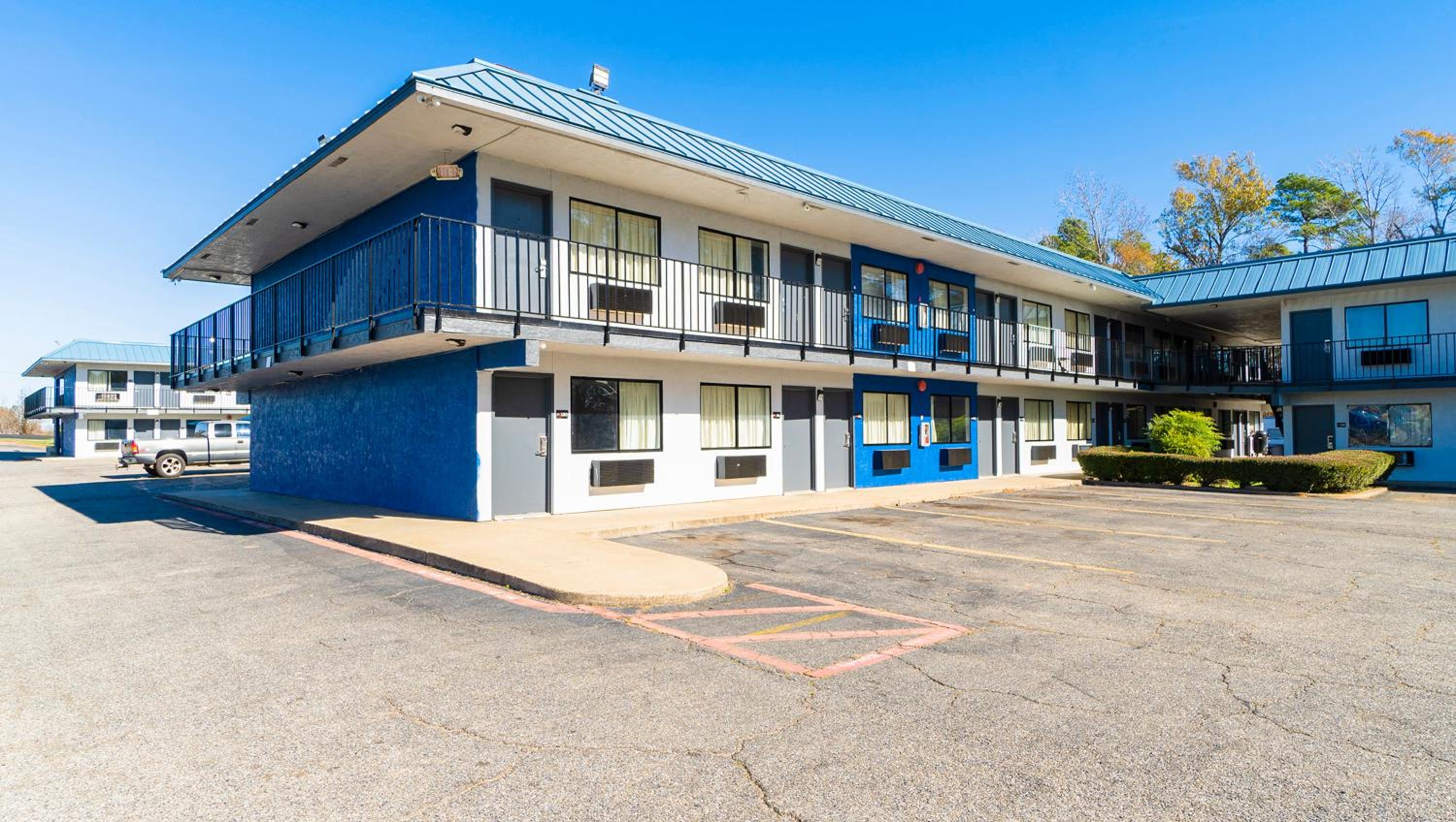 Xpress Inn & Extended Stays