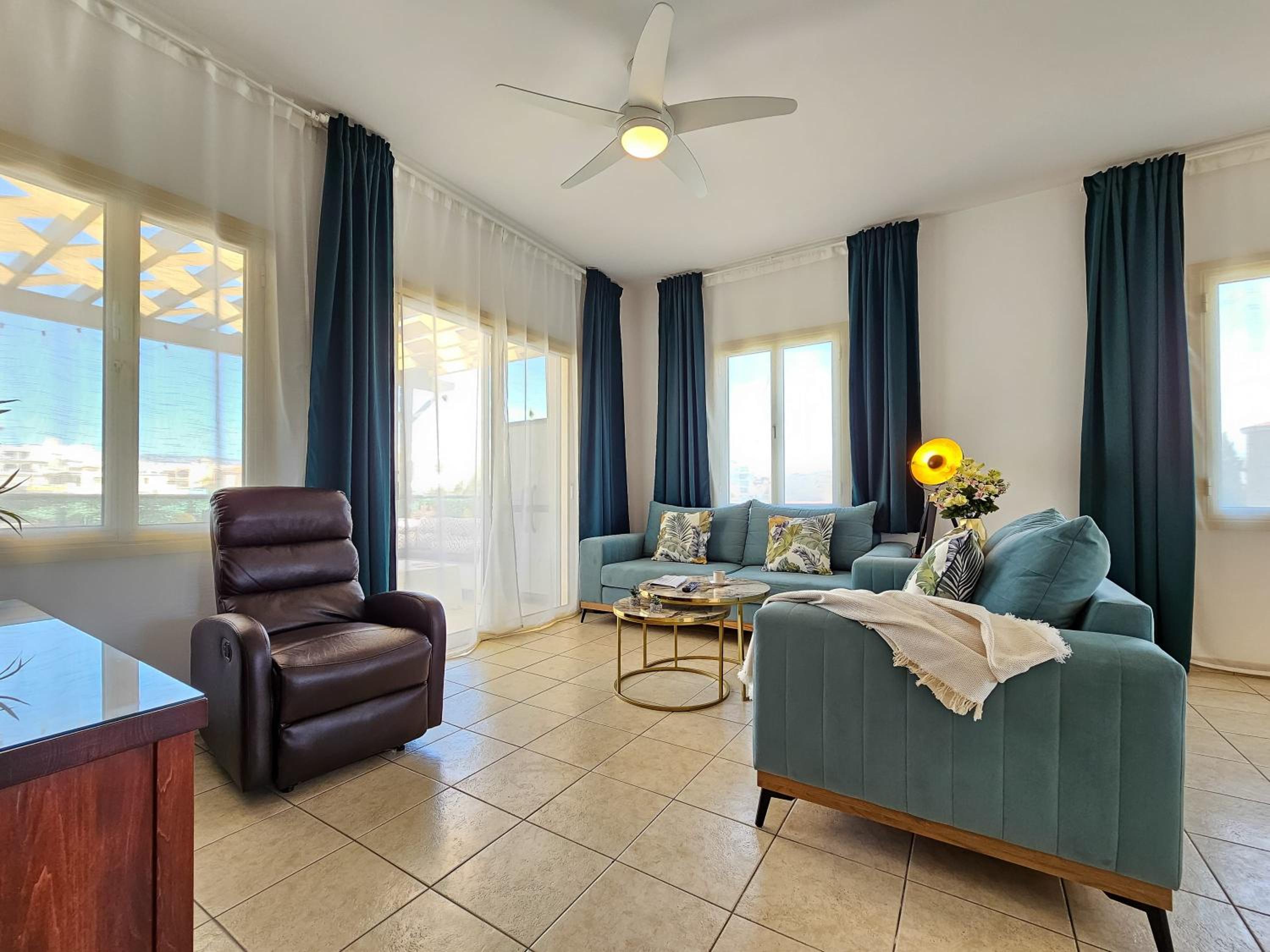 Aphrodites Pearl luxury 3 bed apartment