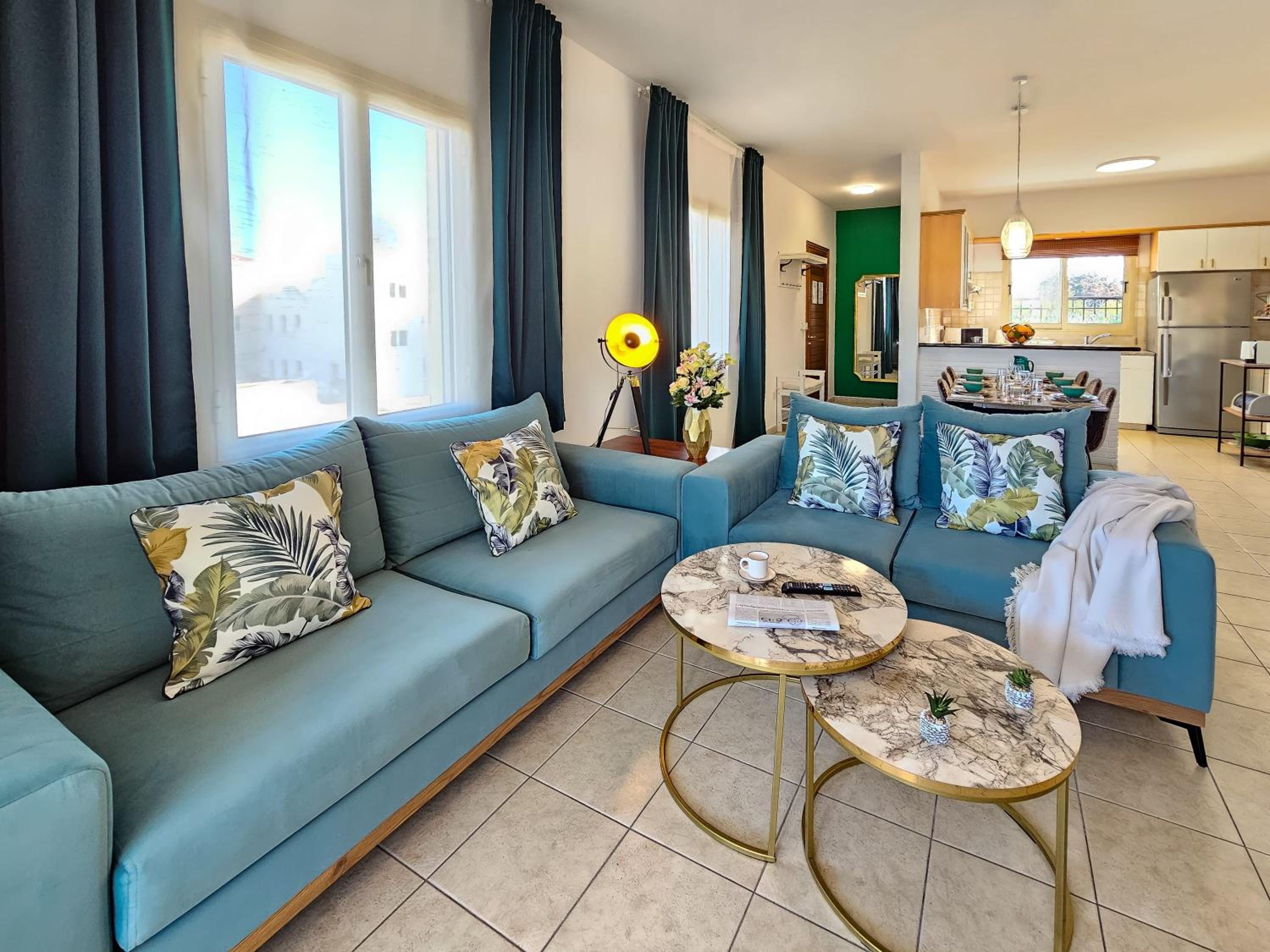 Aphrodites Pearl luxury 3 bed apartment