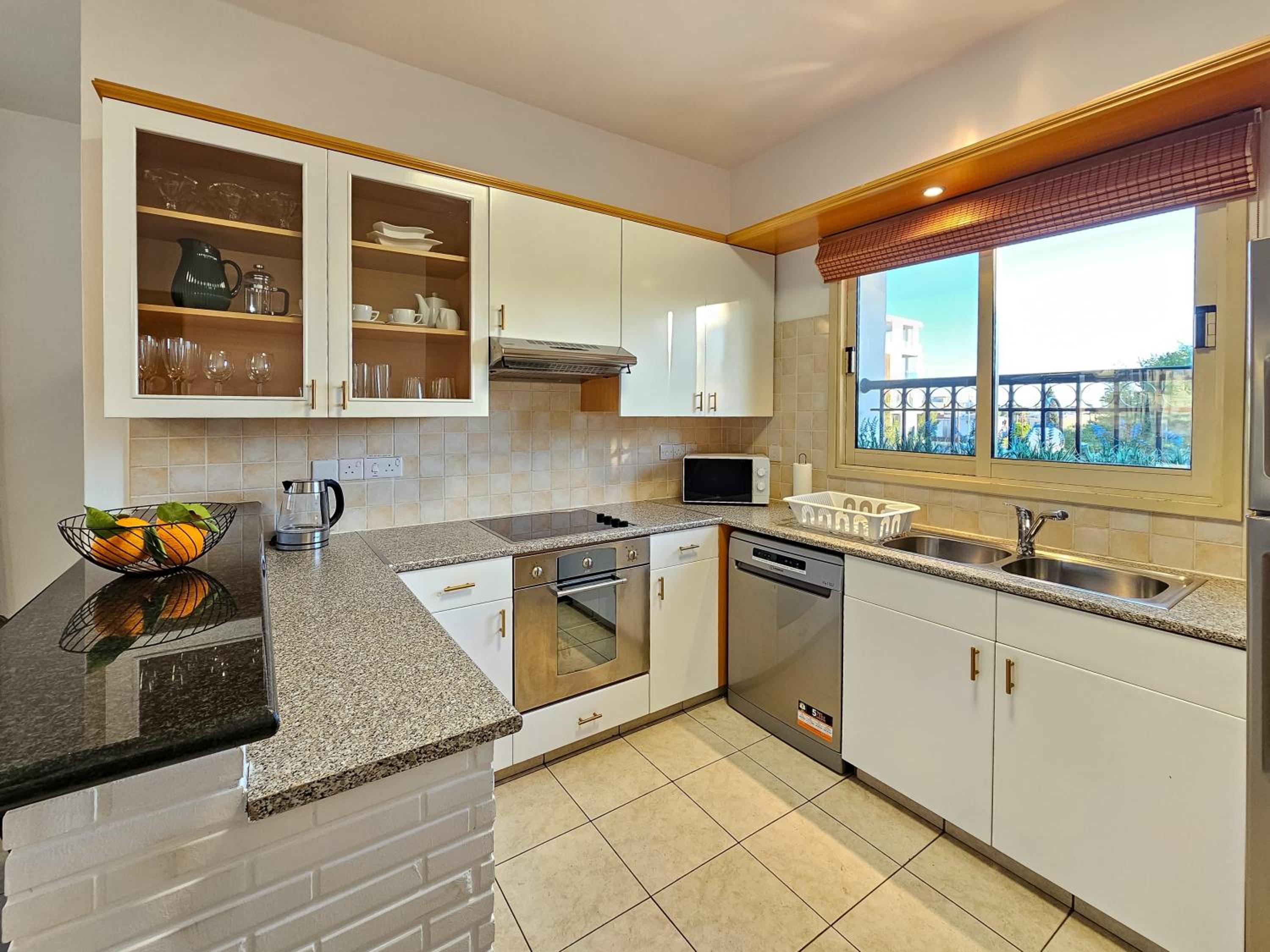 Aphrodites Pearl luxury 3 bed apartment