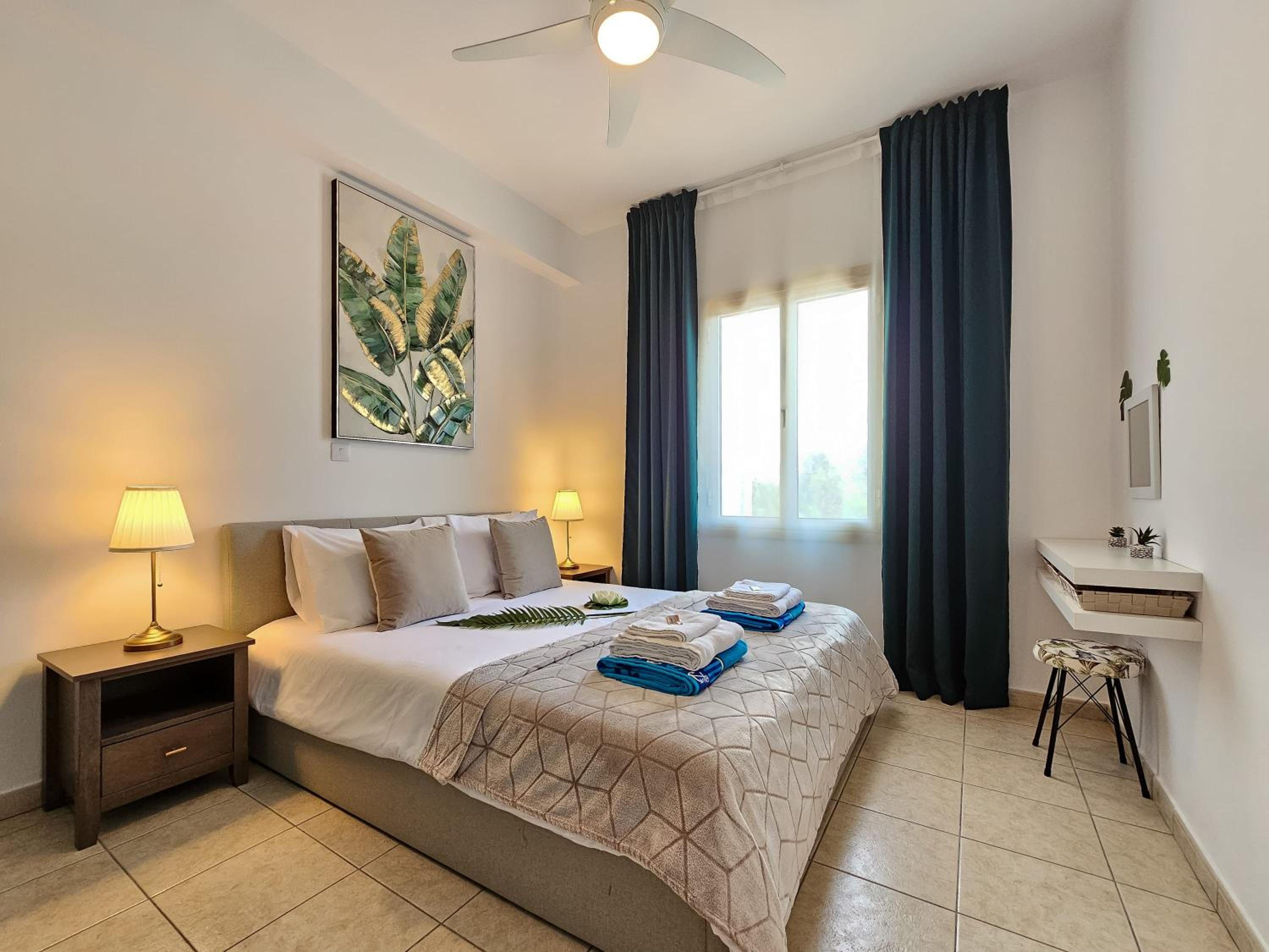 Aphrodites Pearl luxury 3 bed apartment