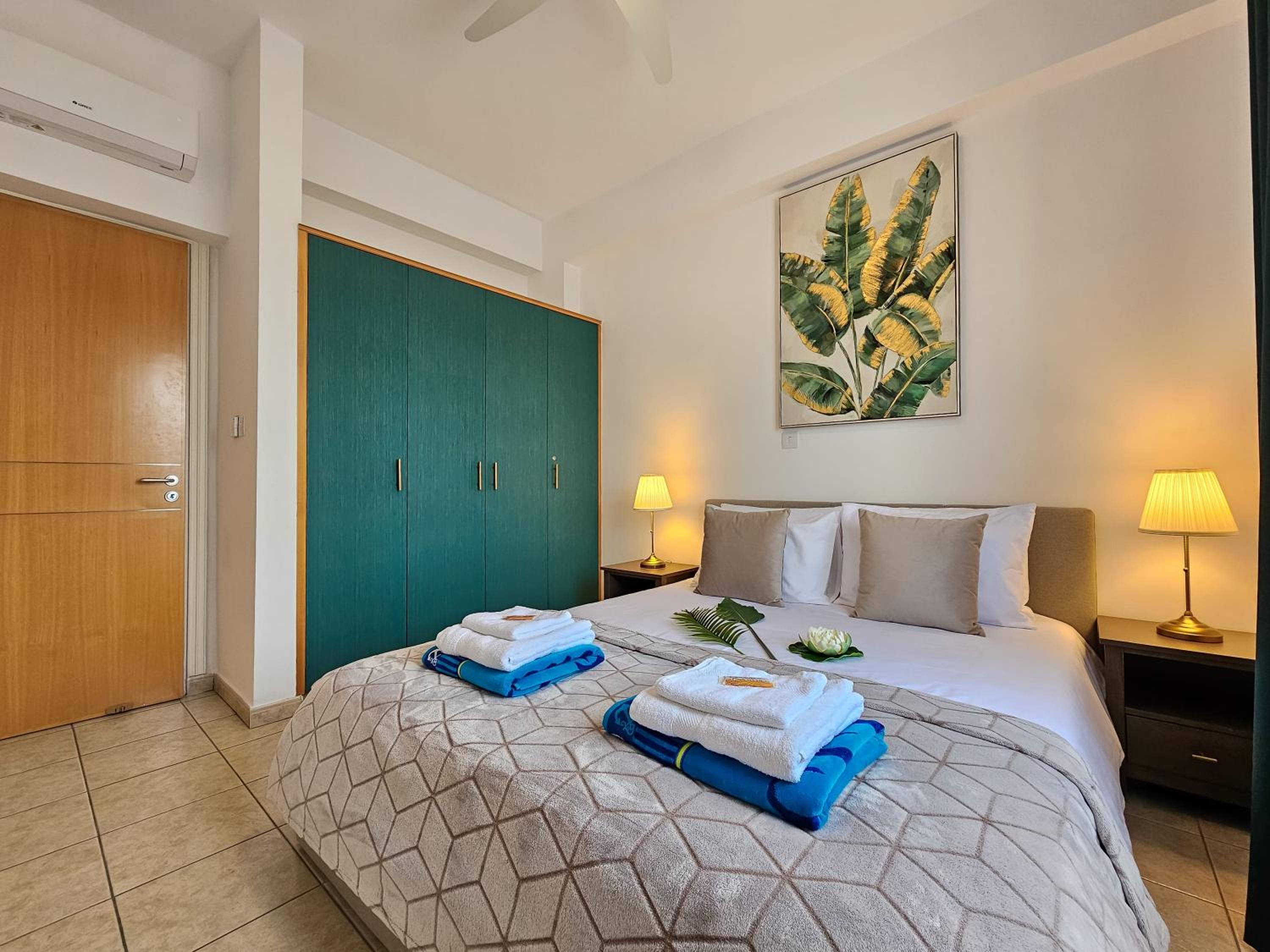 Aphrodites Pearl luxury 3 bed apartment