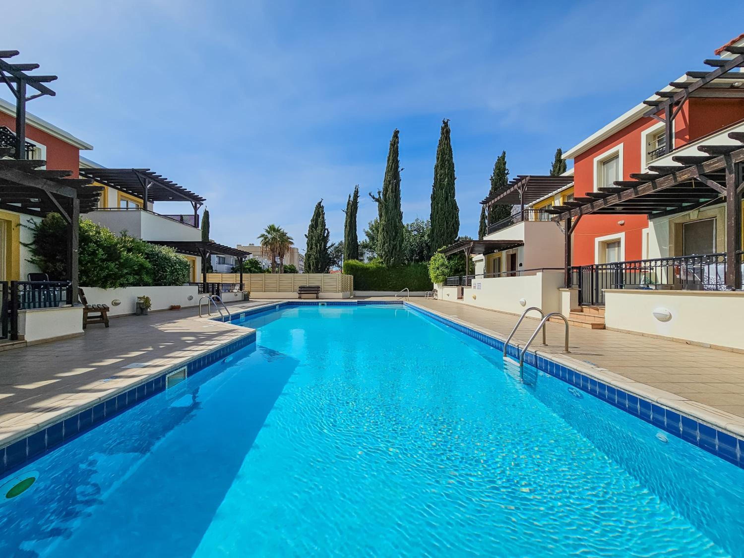 Aphrodites Pearl luxury 3 bed apartment
