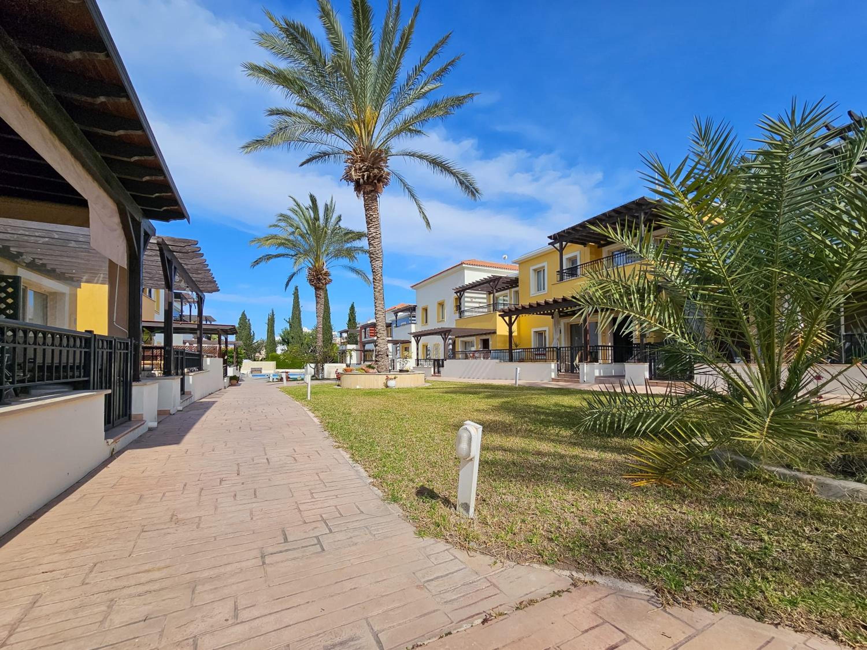 Aphrodites Pearl luxury 3 bed apartment