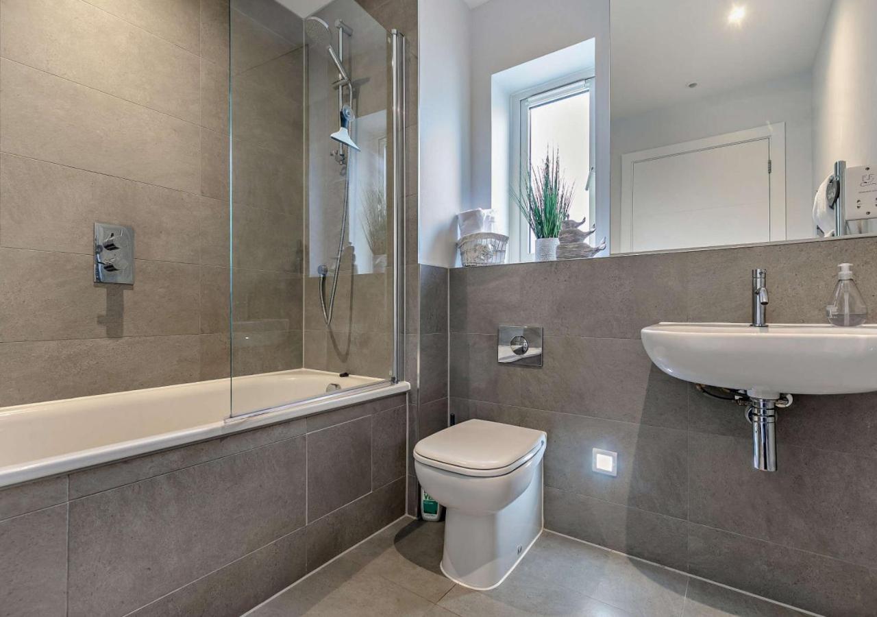 4 Bed in Newquay oc-b29052