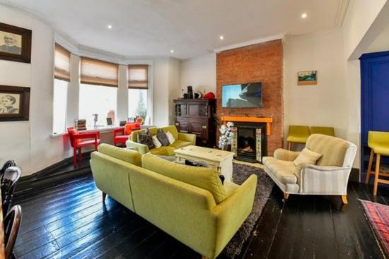 lounge