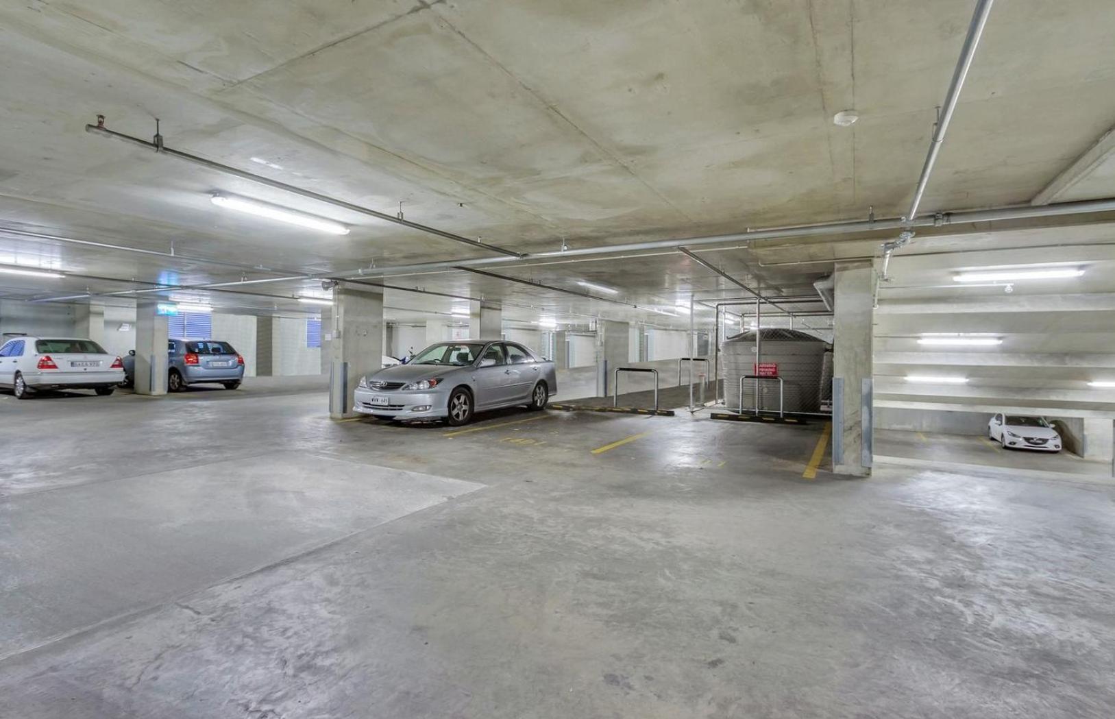 Vision Apartments On Morphett with Parking