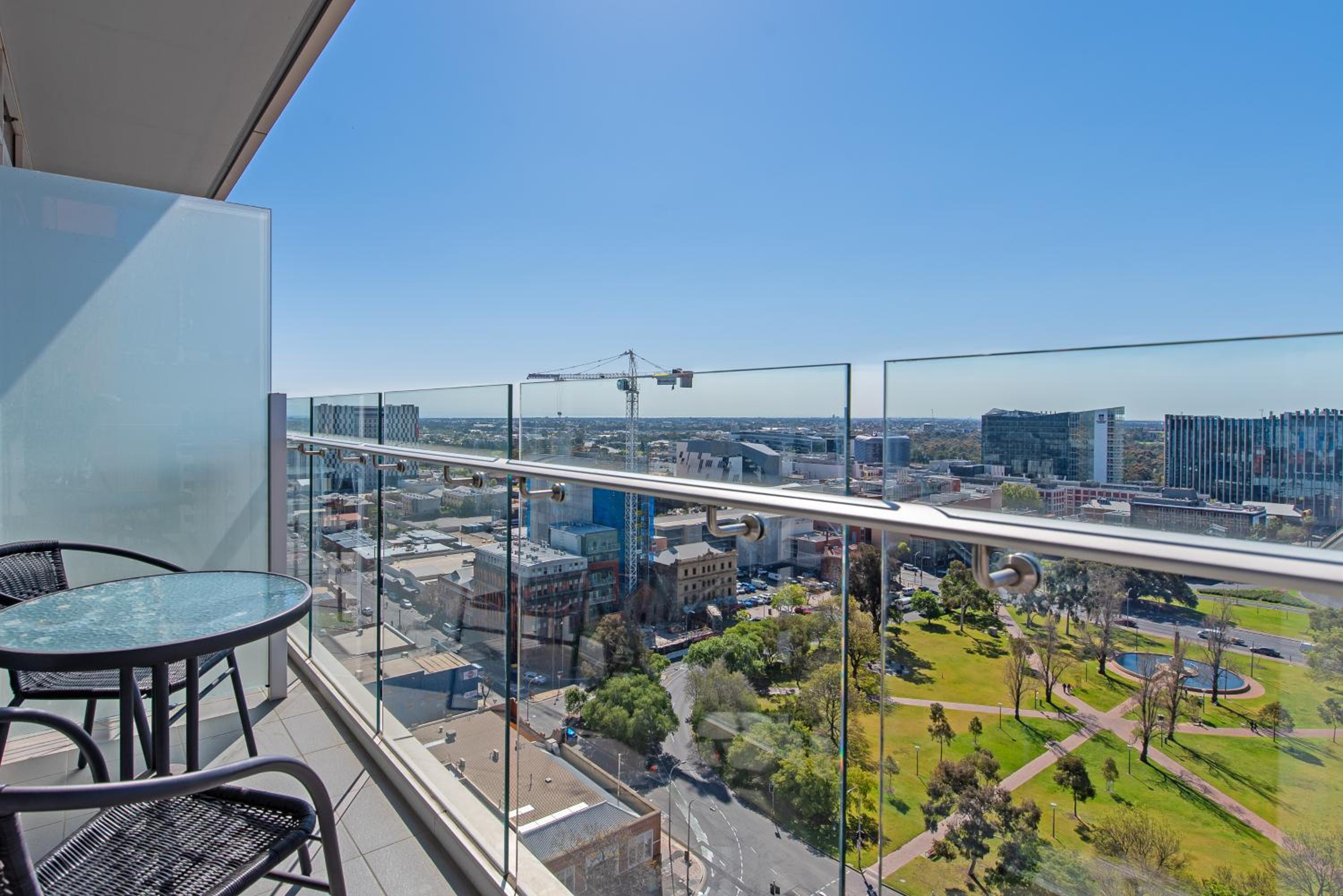 Vision Apartments On Morphett with Parking