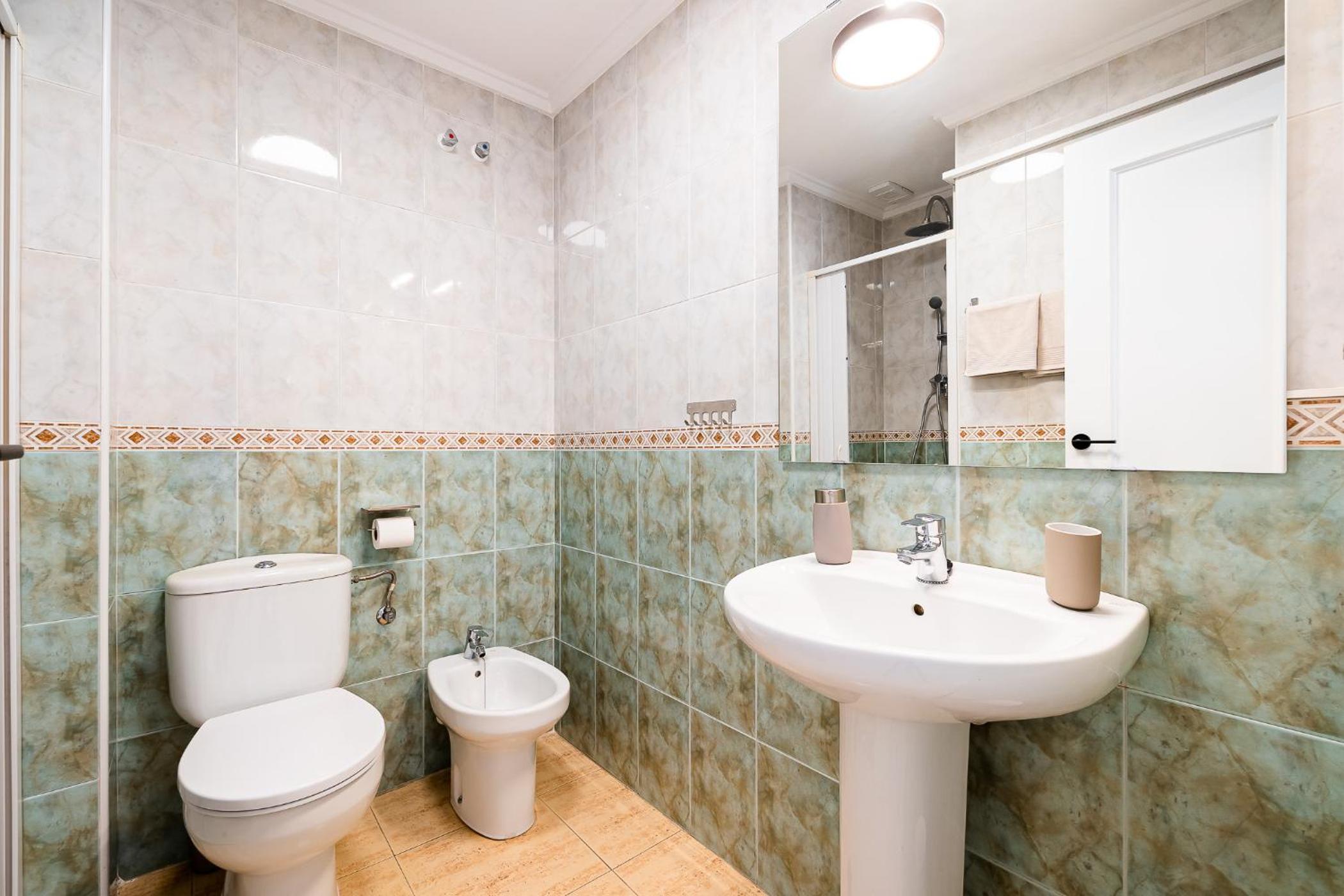 Modern apartment-beach-Aceqion-Torrevieja PMT18 view 3