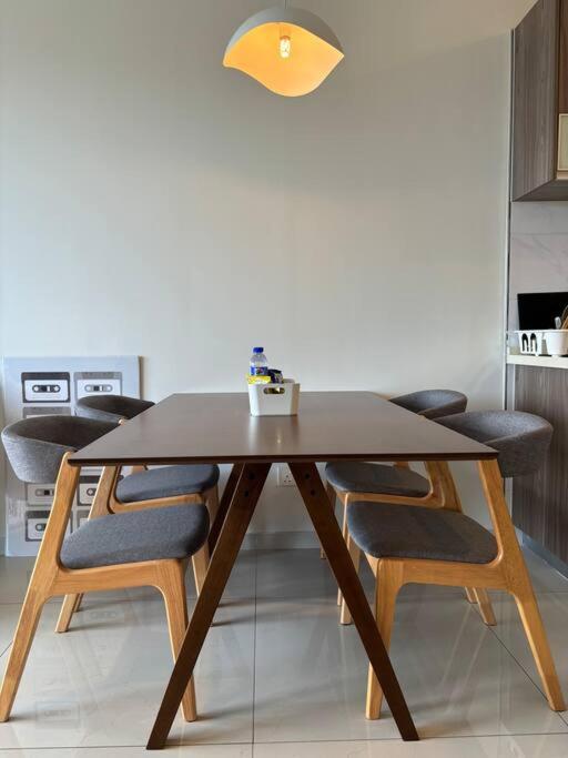 Comfort Living at Country Garden Central Park 1-4pax