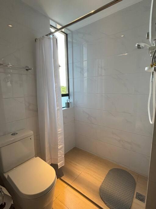 Comfort Living at Country Garden Central Park 1-4pax